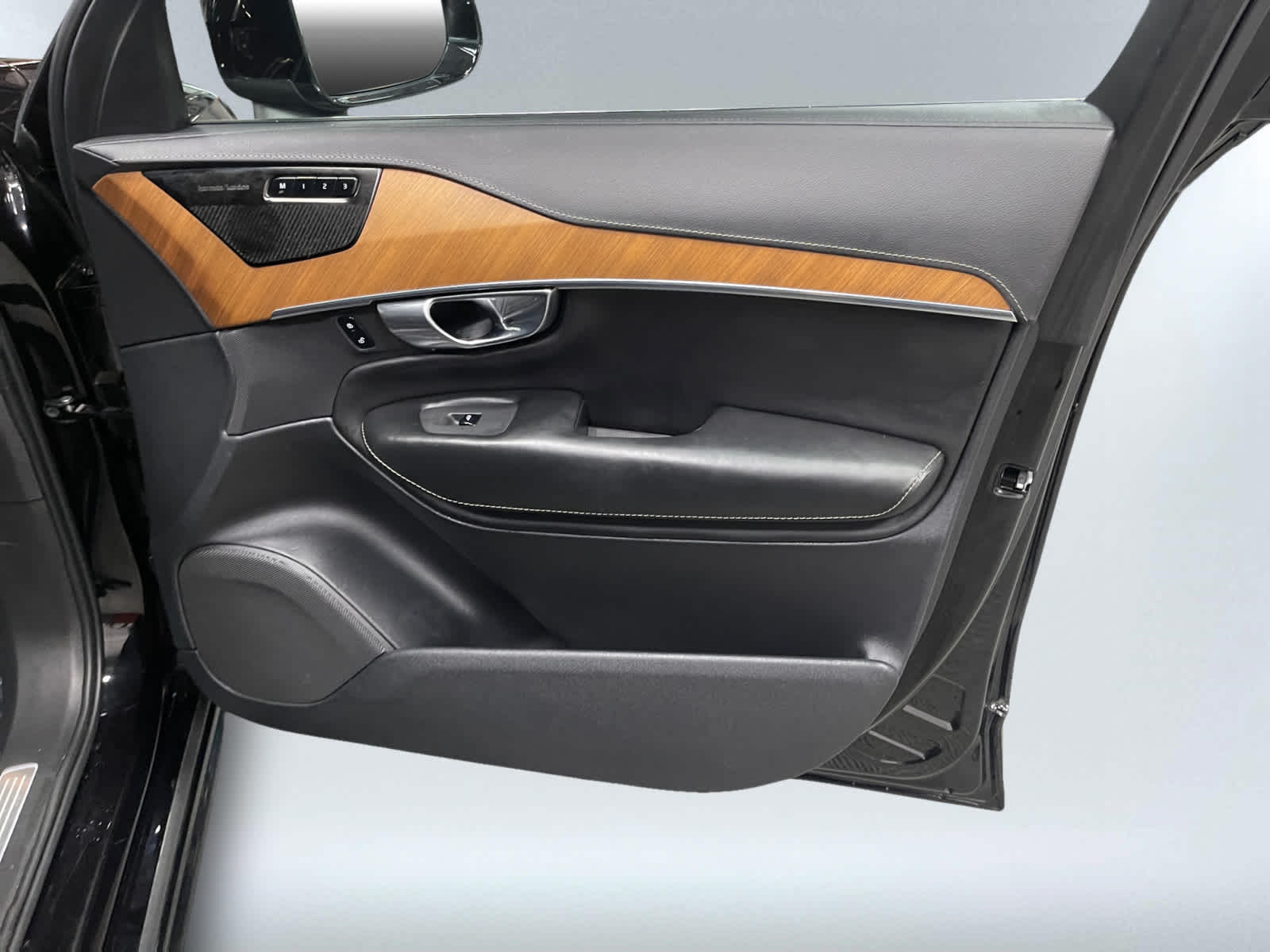 used 2020 Volvo XC90 car, priced at $26,497