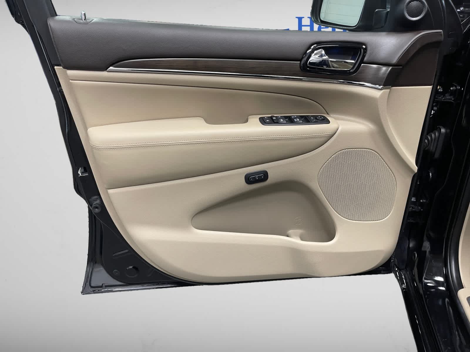 used 2020 Jeep Grand Cherokee car, priced at $25,297