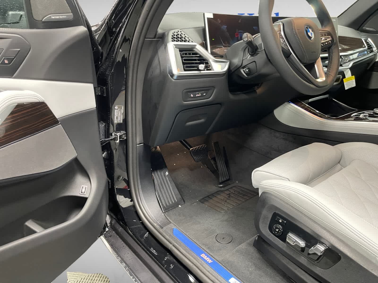 new 2026 BMW X5 PHEV car, priced at $85,075