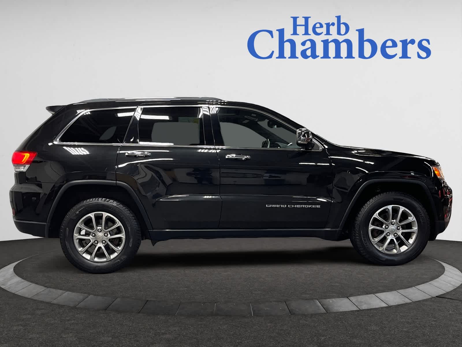 used 2016 Jeep Grand Cherokee car, priced at $14,498