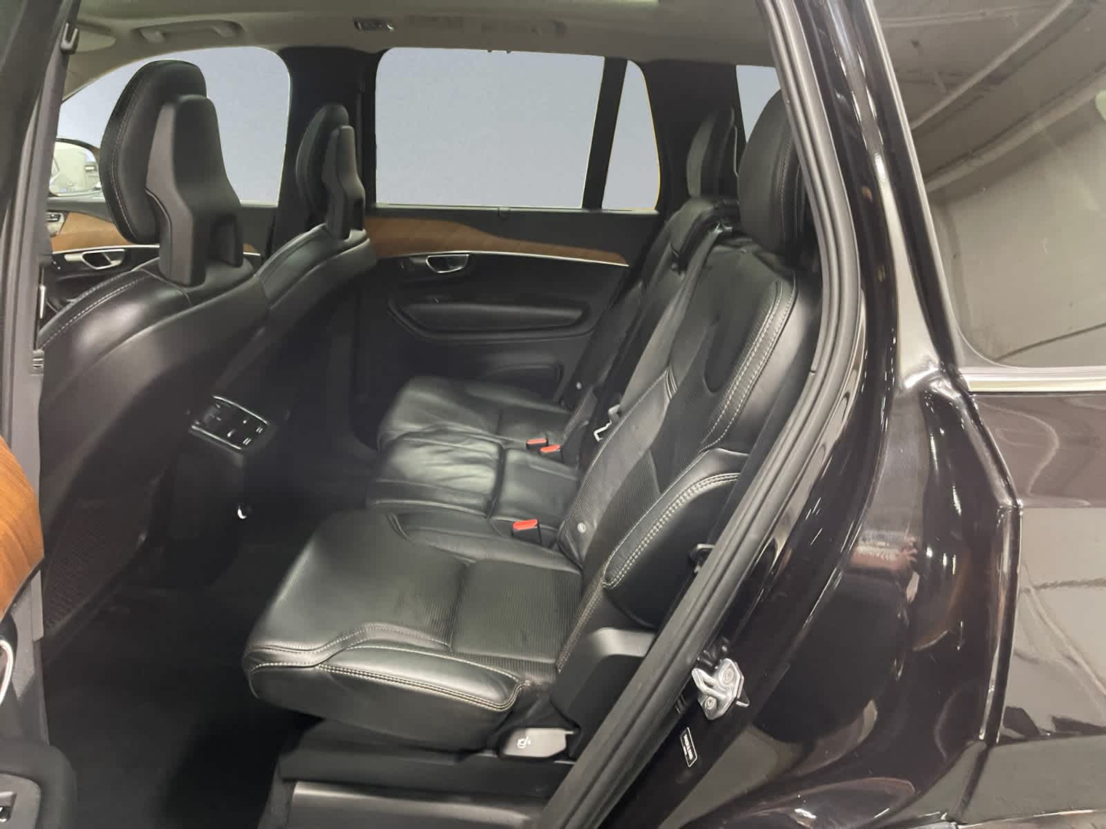 used 2020 Volvo XC90 car, priced at $26,497