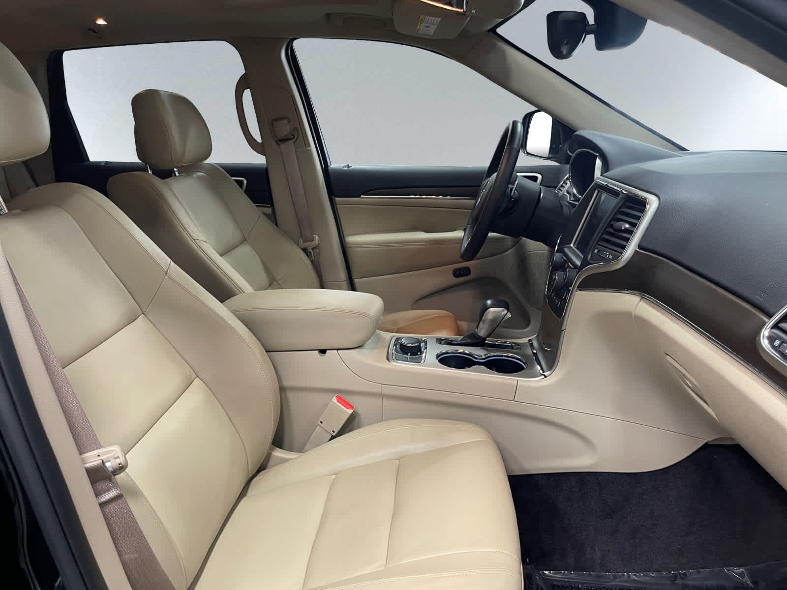 used 2017 Jeep Grand Cherokee car, priced at $13,897