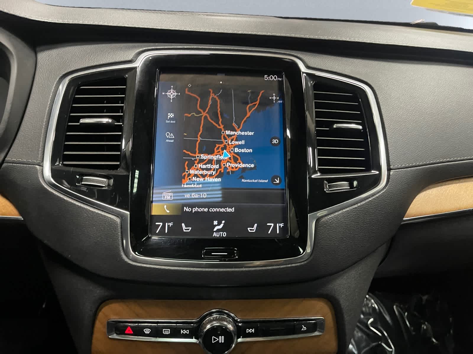 used 2020 Volvo XC90 car, priced at $26,497