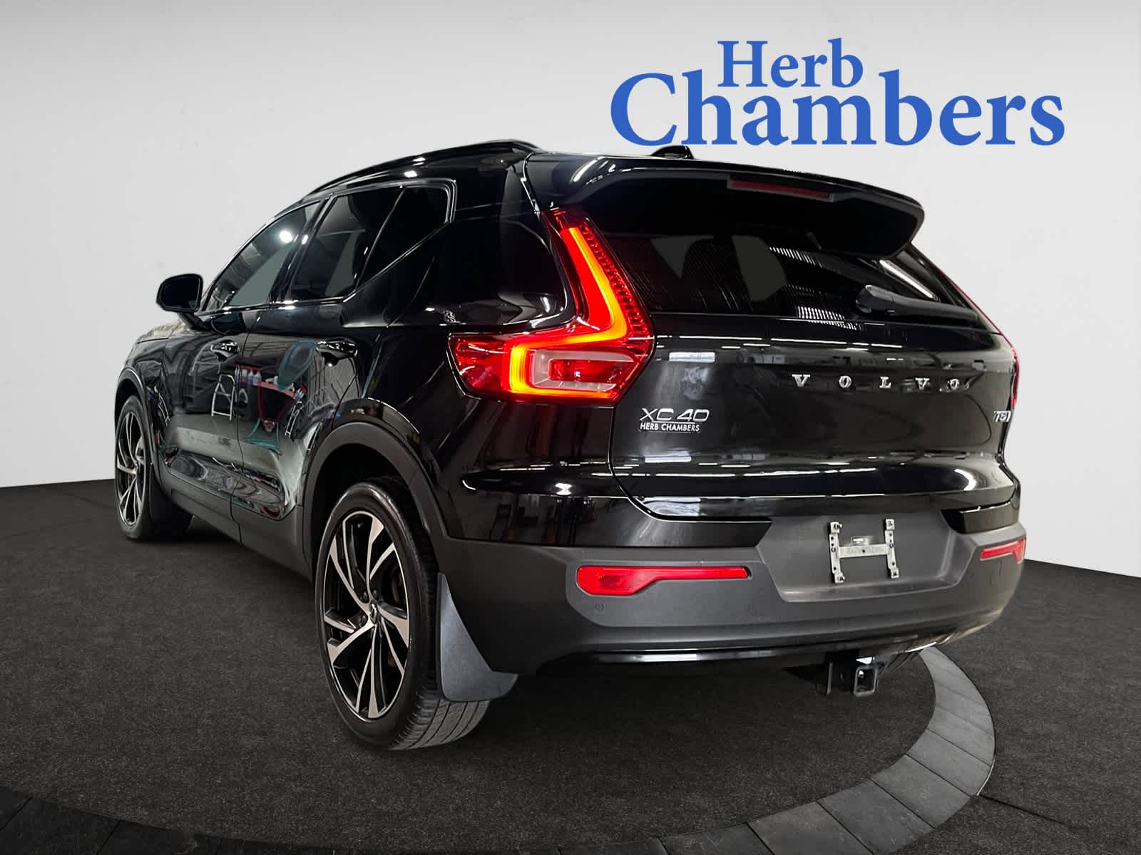 used 2022 Volvo XC40 car, priced at $23,498