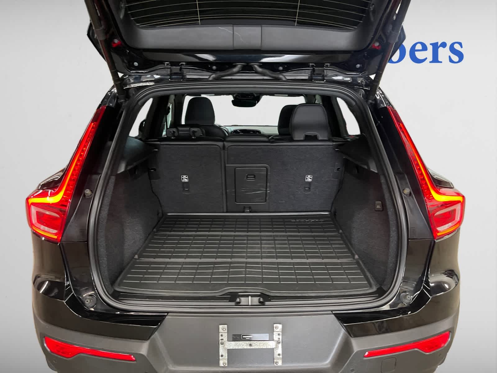 used 2022 Volvo XC40 car, priced at $23,498