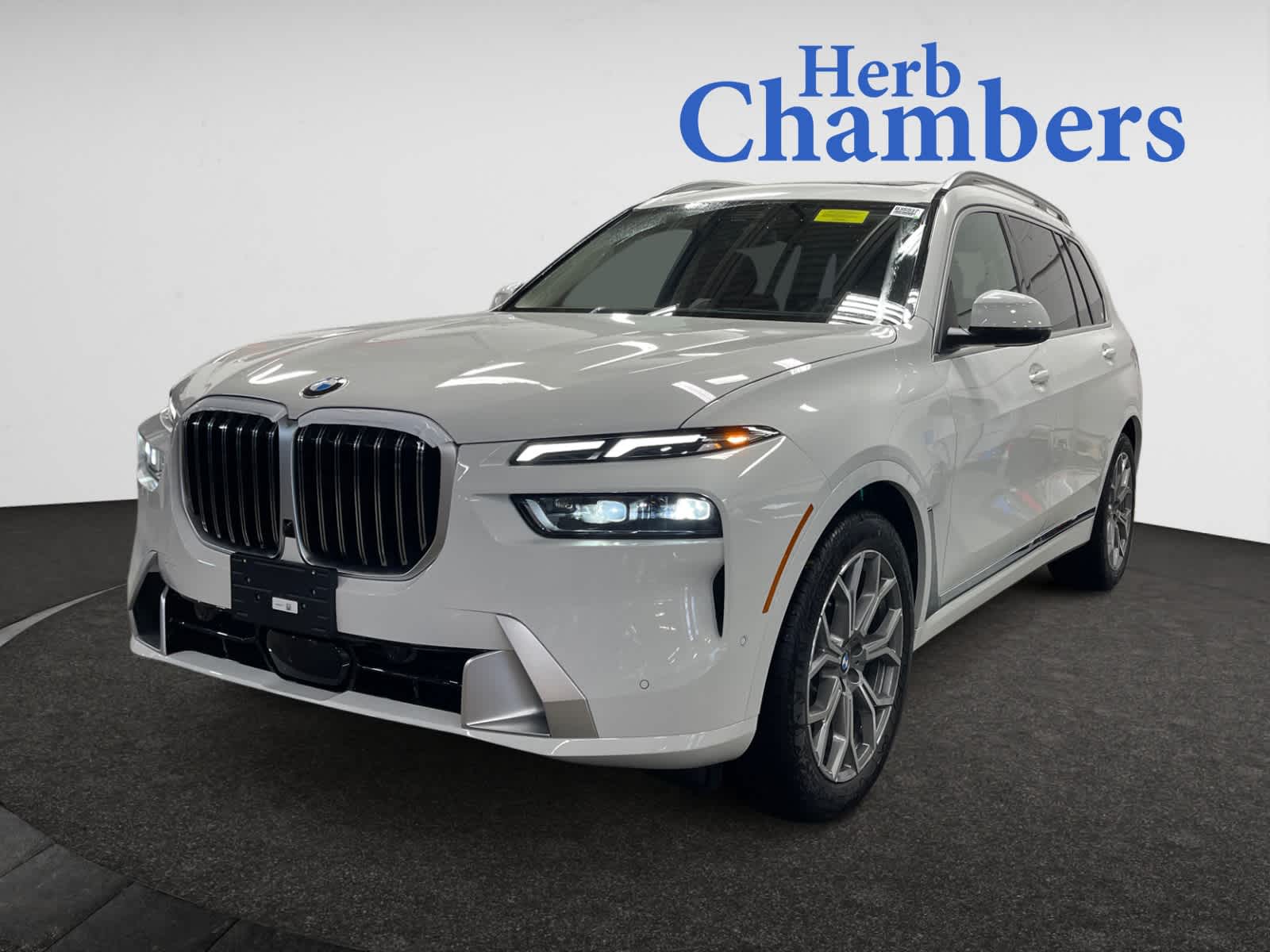 new 2026 BMW X7 car, priced at $94,330