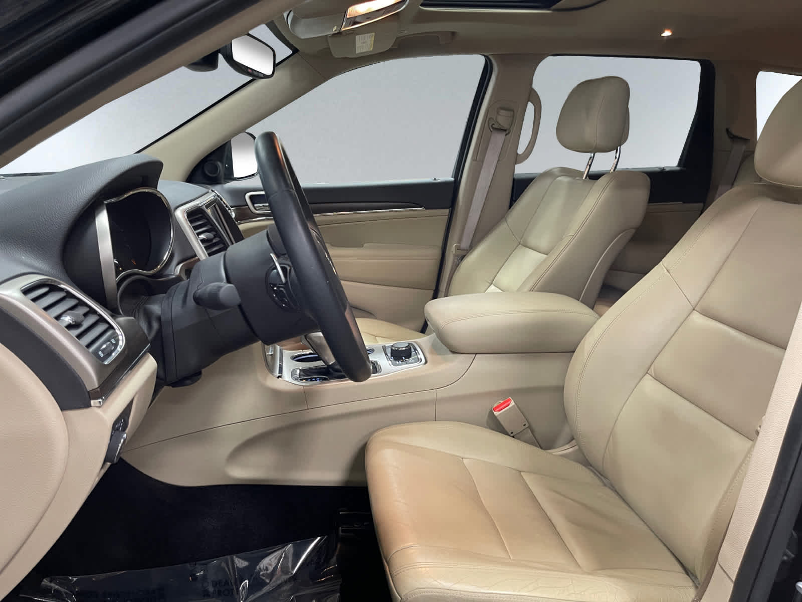 used 2017 Jeep Grand Cherokee car, priced at $13,897