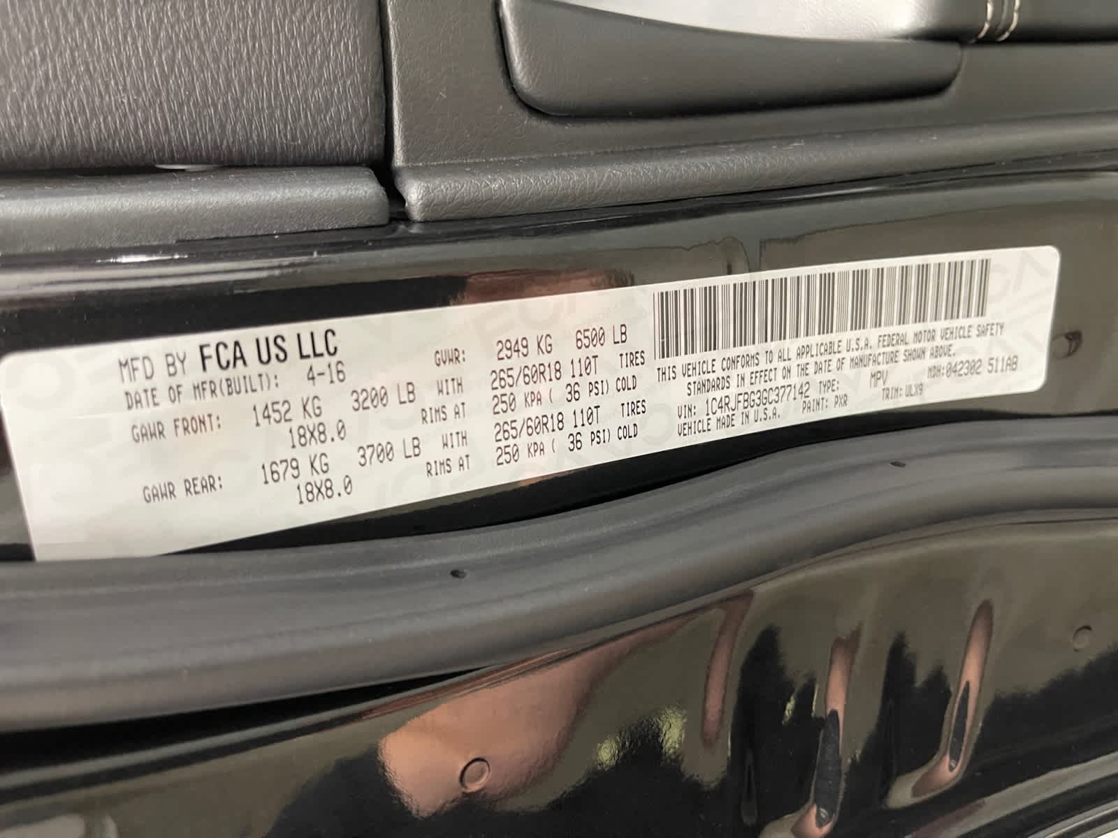 used 2016 Jeep Grand Cherokee car, priced at $14,498