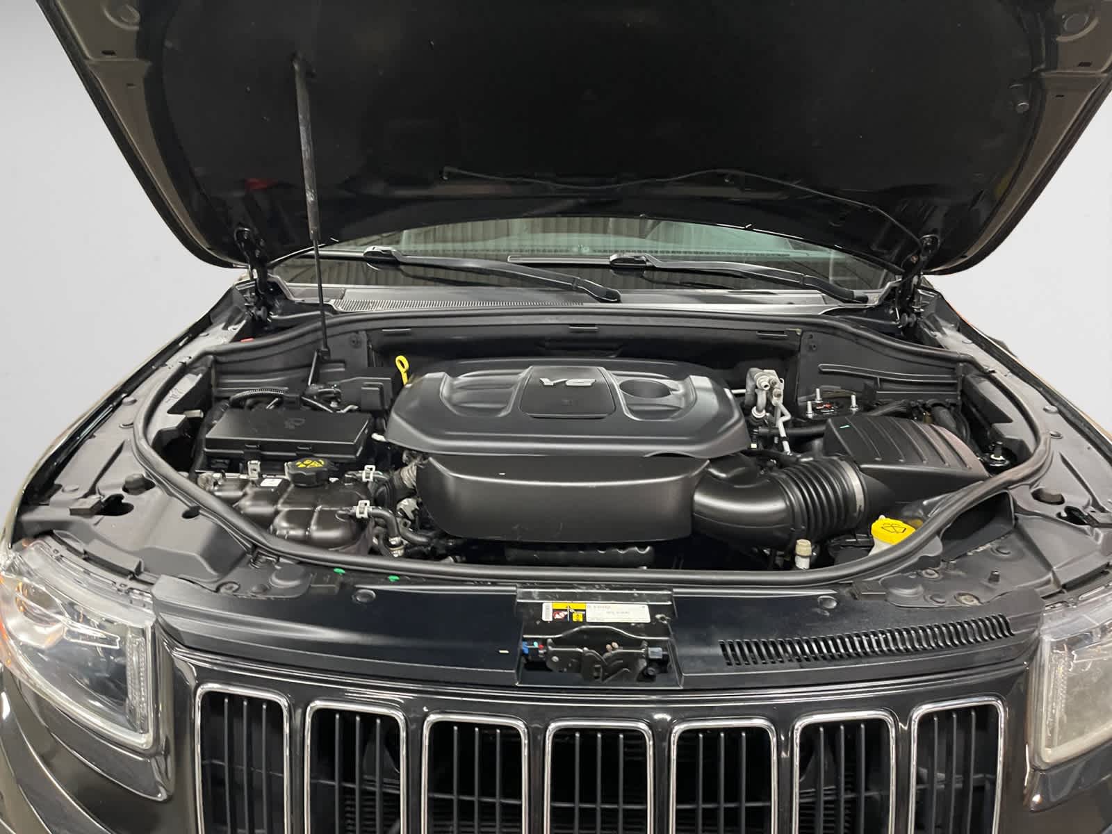 used 2016 Jeep Grand Cherokee car, priced at $14,498