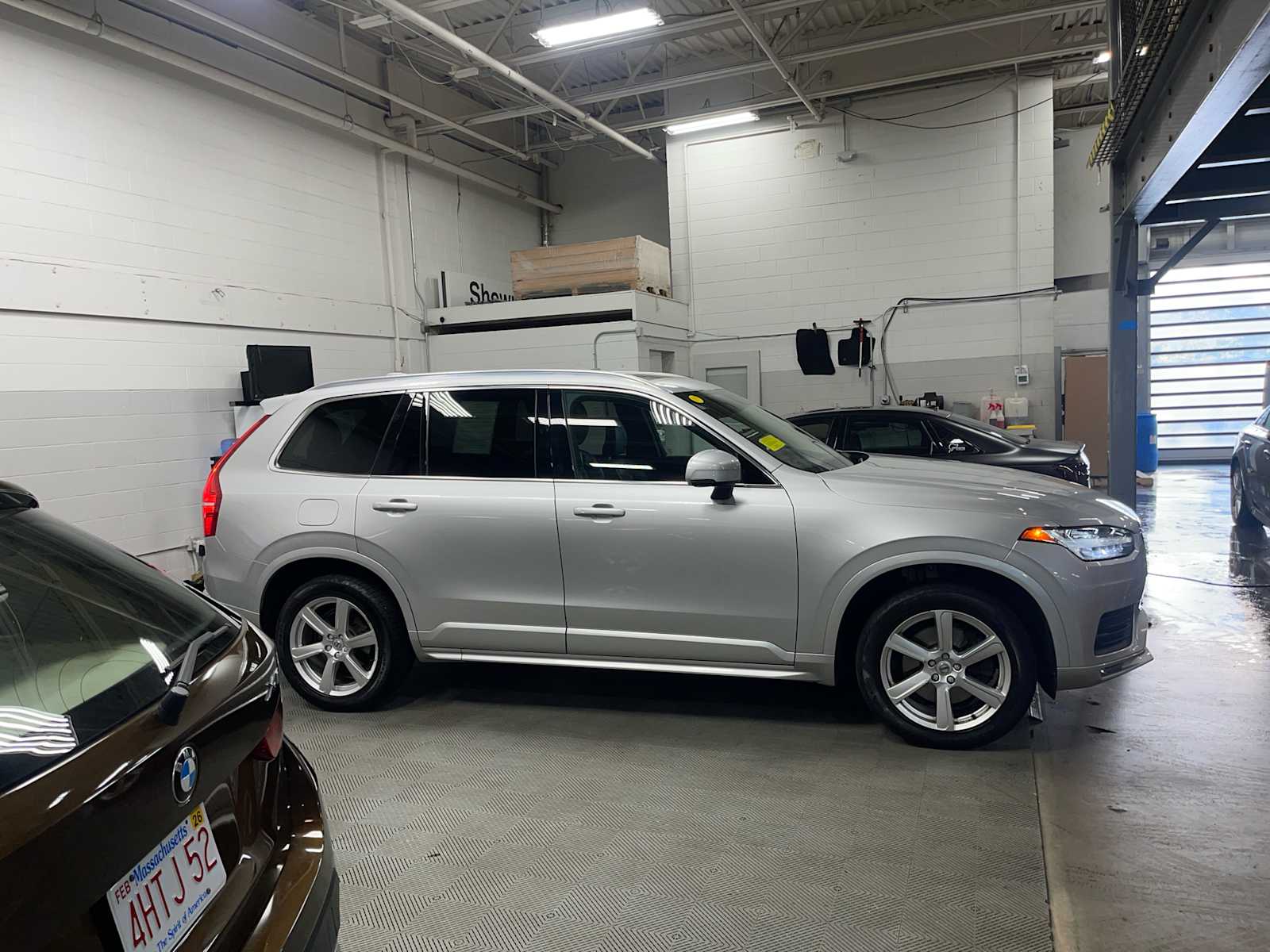 used 2020 Volvo XC90 car, priced at $25,397