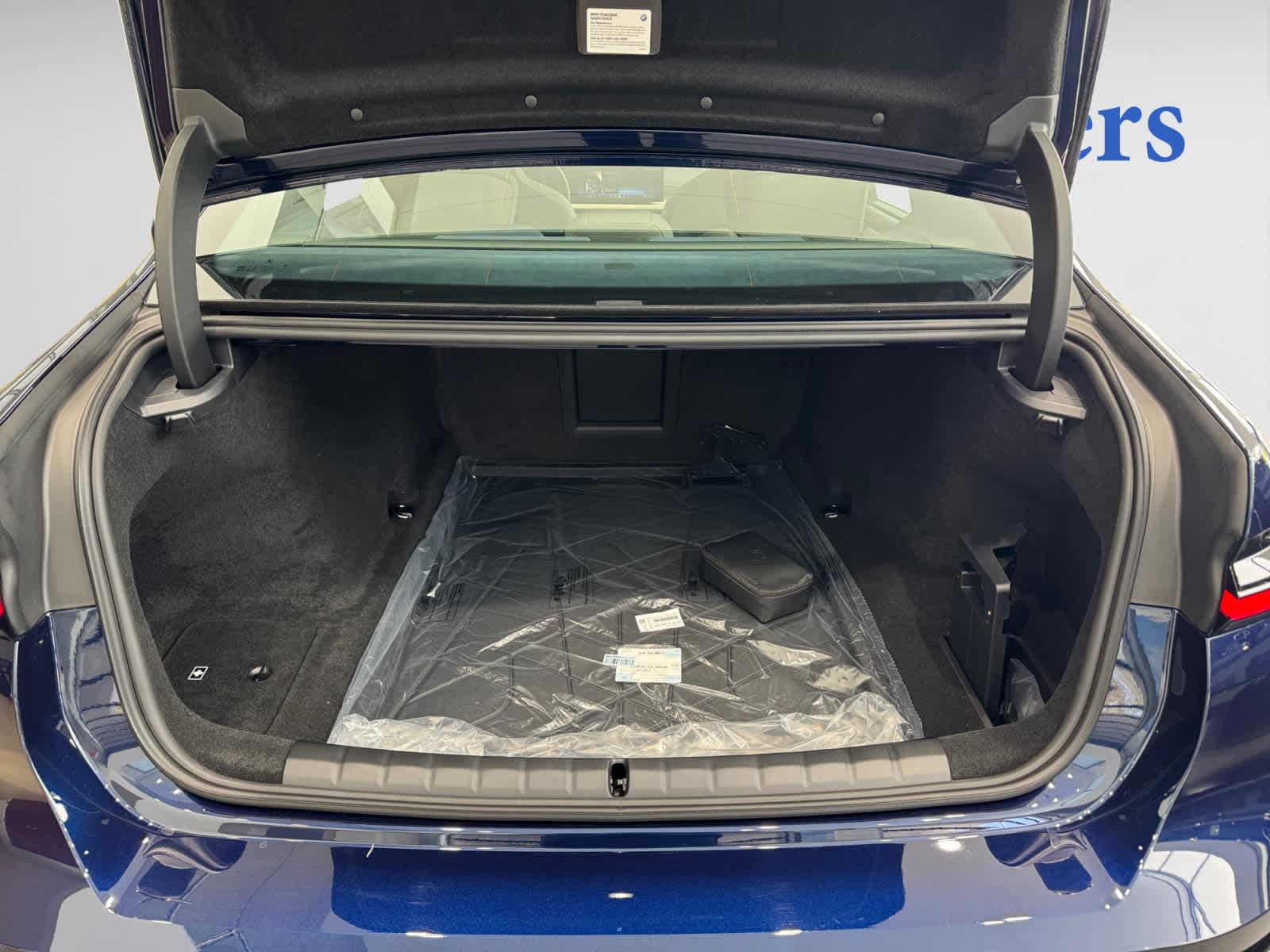 new 2025 BMW 760i car, priced at $152,925