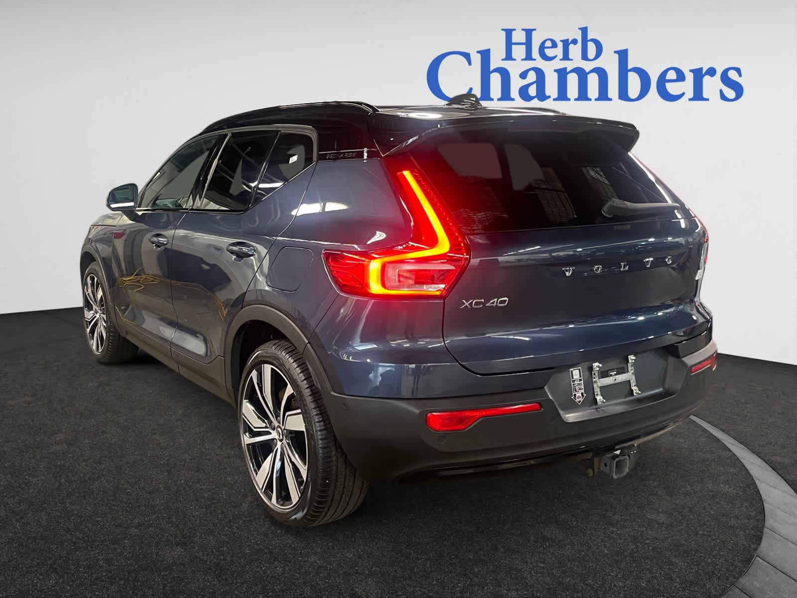 used 2022 Volvo XC40 Recharge Twin Pure Electric car, priced at $26,497