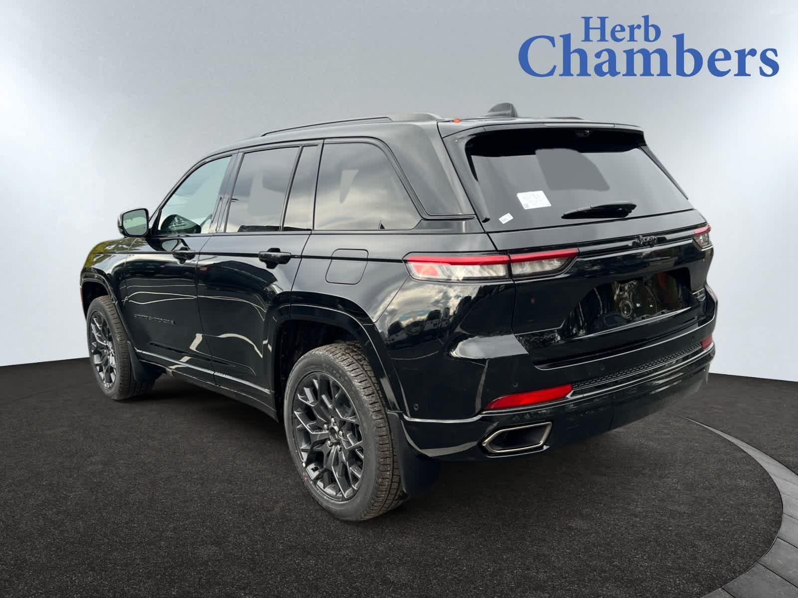 new 2025 Jeep Grand Cherokee car, priced at $67,750