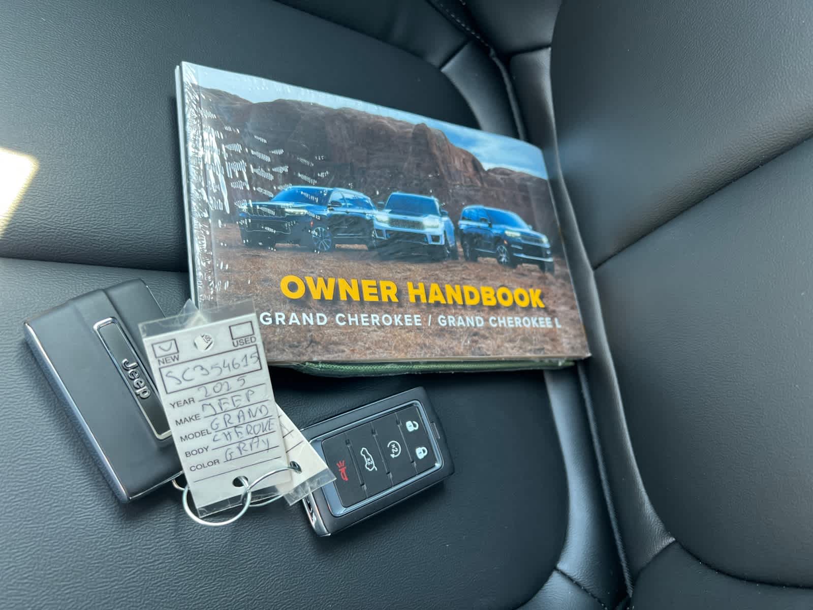 new 2025 Jeep Grand Cherokee car, priced at $45,910