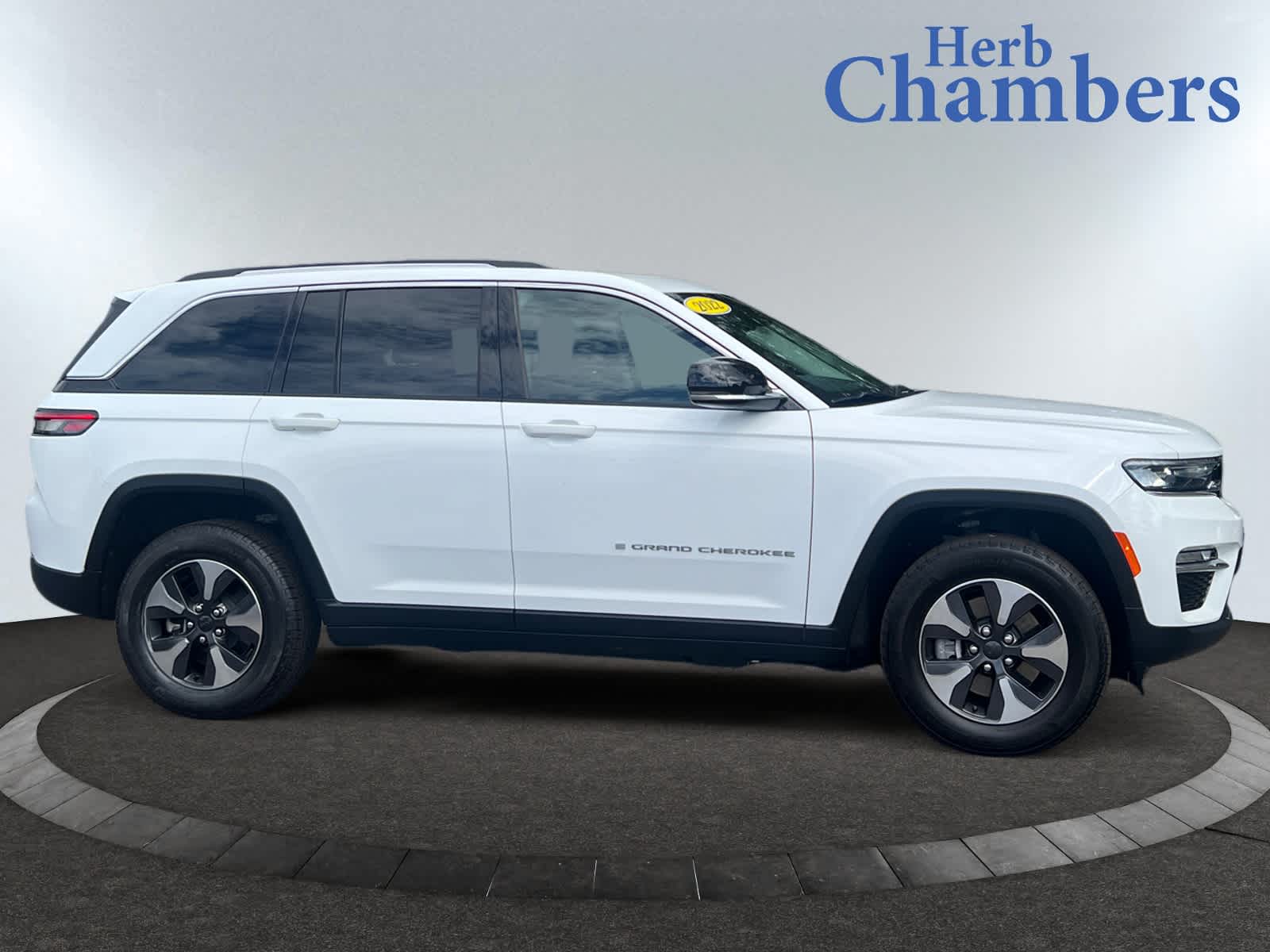 used 2022 Jeep Grand Cherokee 4xe car, priced at $31,197