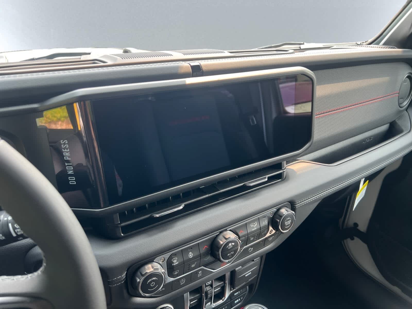 new 2025 Jeep Wrangler car, priced at $59,405