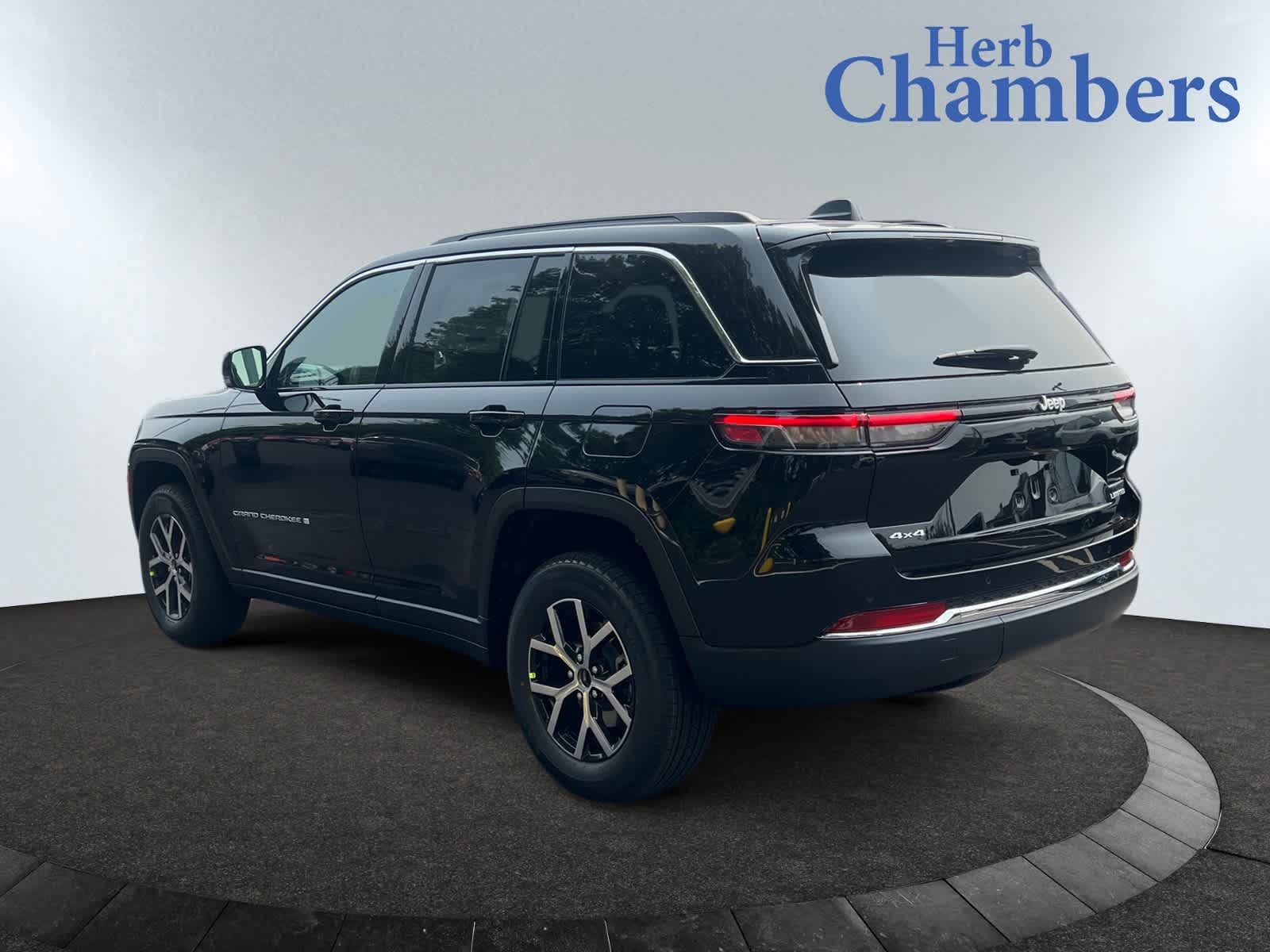 new 2025 Jeep Grand Cherokee car, priced at $46,905