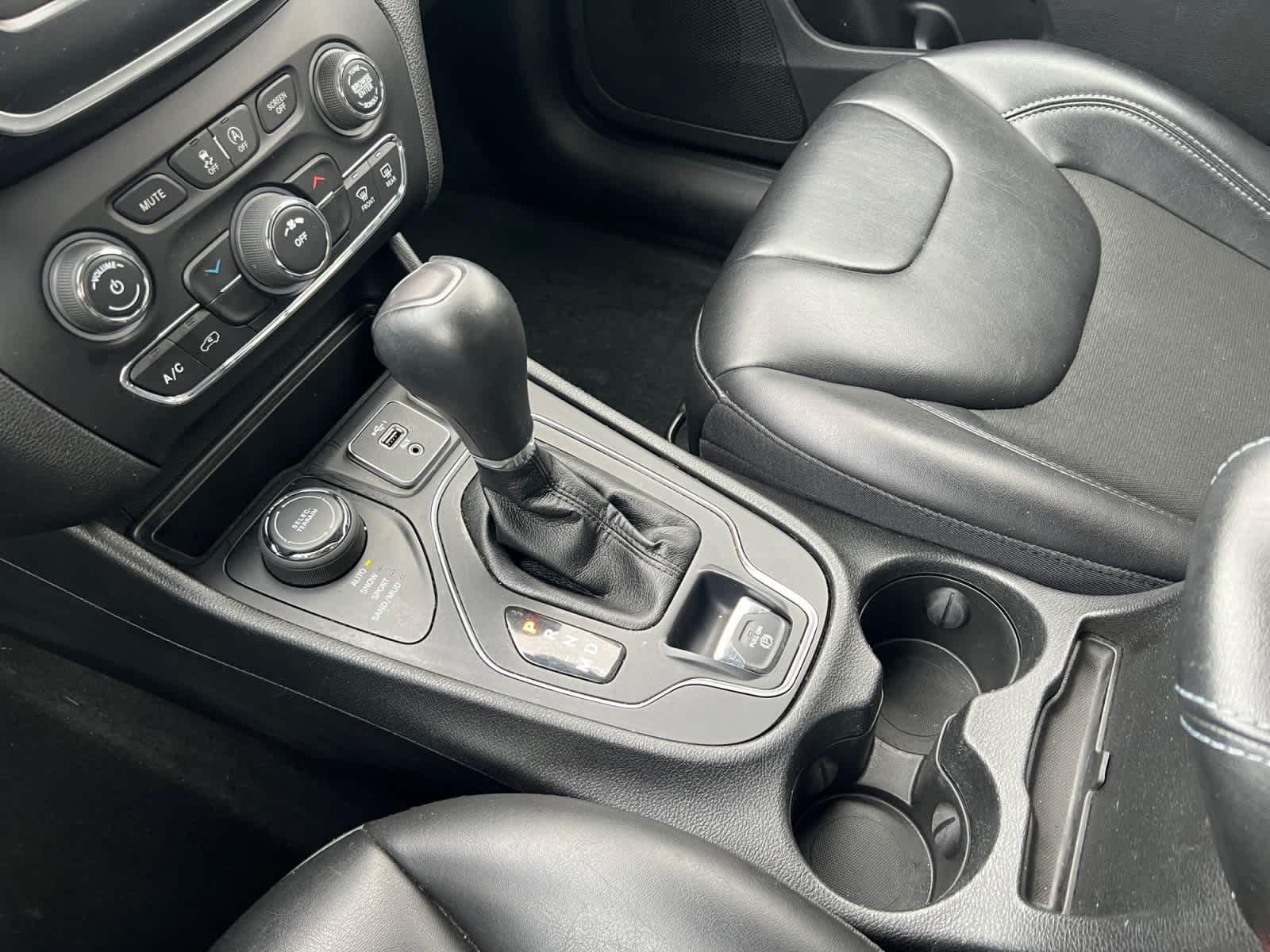 used 2021 Jeep Cherokee car, priced at $20,497