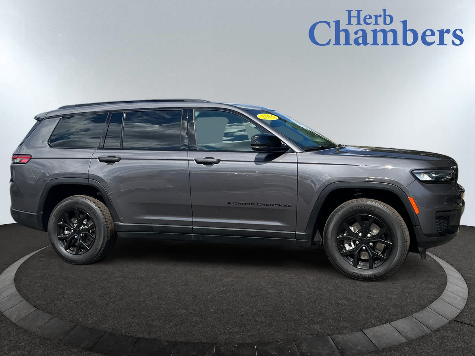 used 2024 Jeep Grand Cherokee L car, priced at $33,097