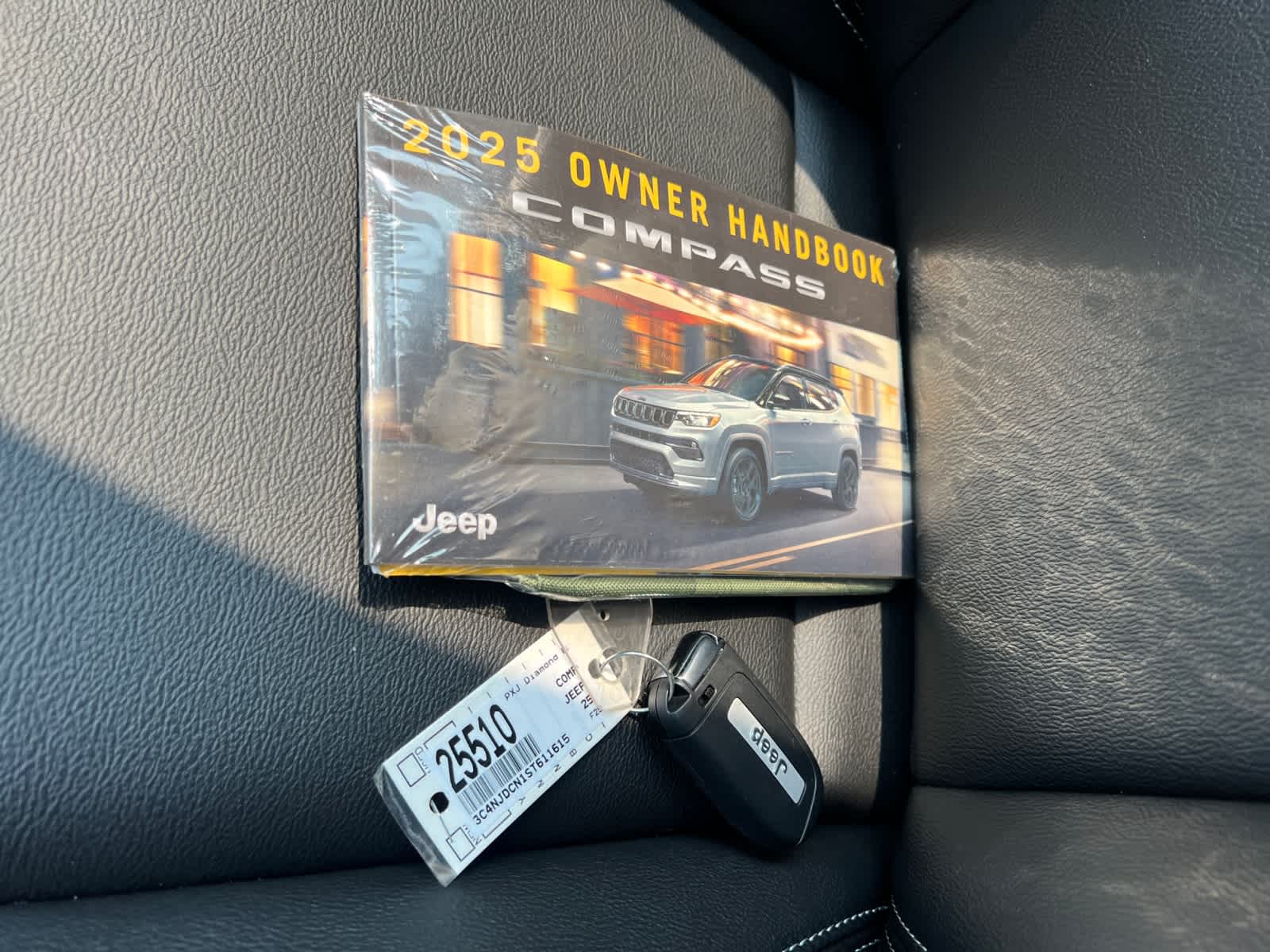 new 2025 Jeep Compass car, priced at $37,260