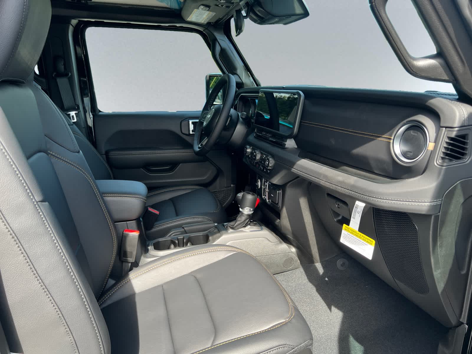 new 2025 Jeep Gladiator car, priced at $55,925