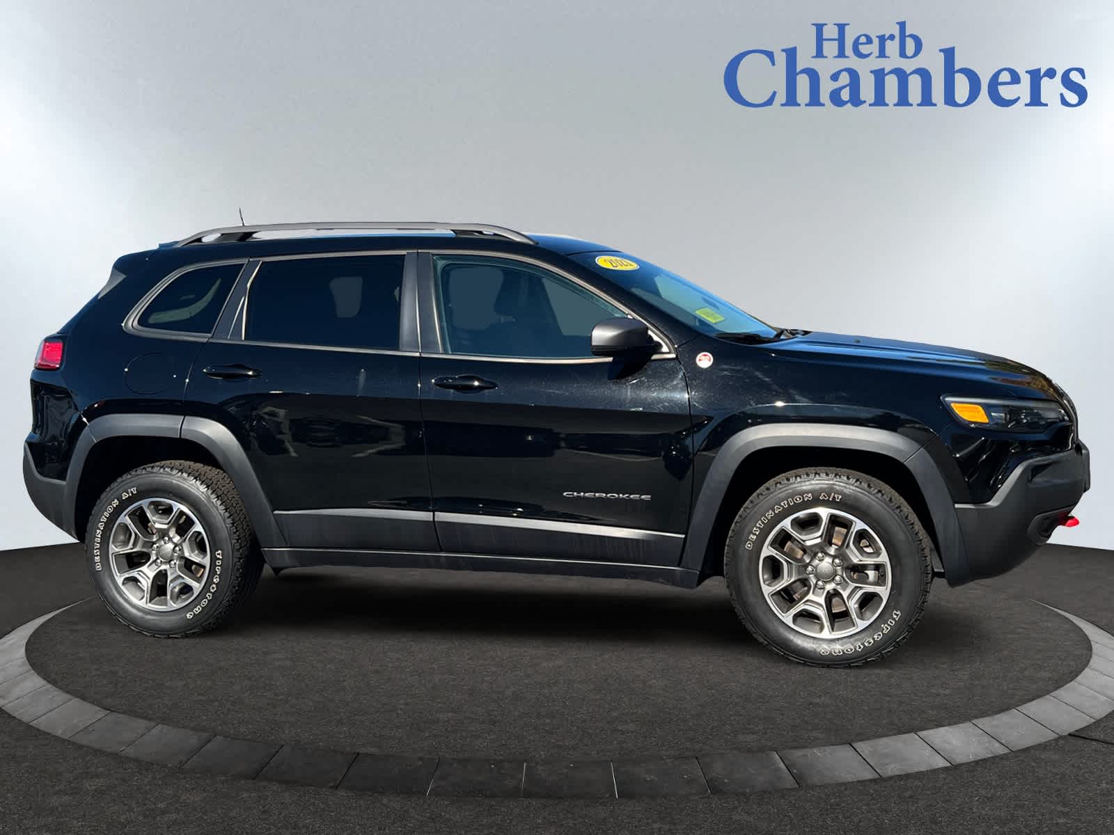 used 2021 Jeep Cherokee car, priced at $25,497