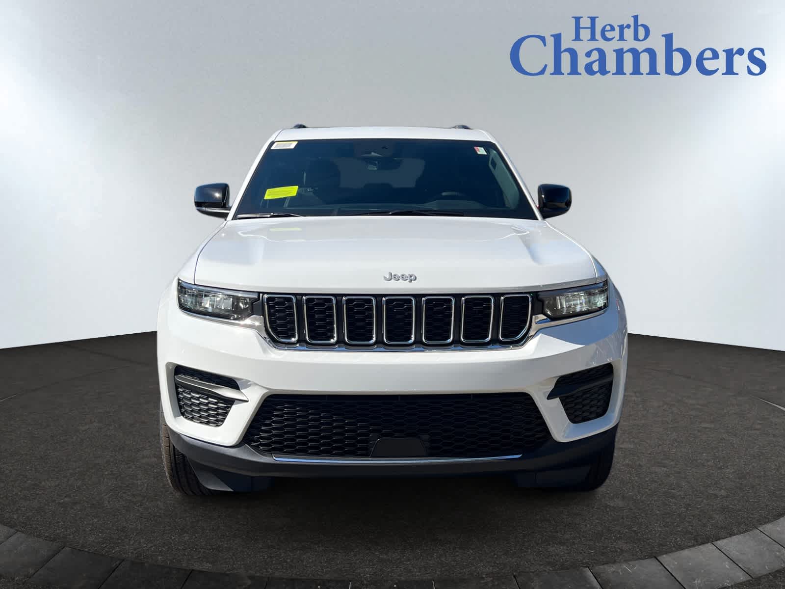 new 2025 Jeep Grand Cherokee car, priced at $37,680