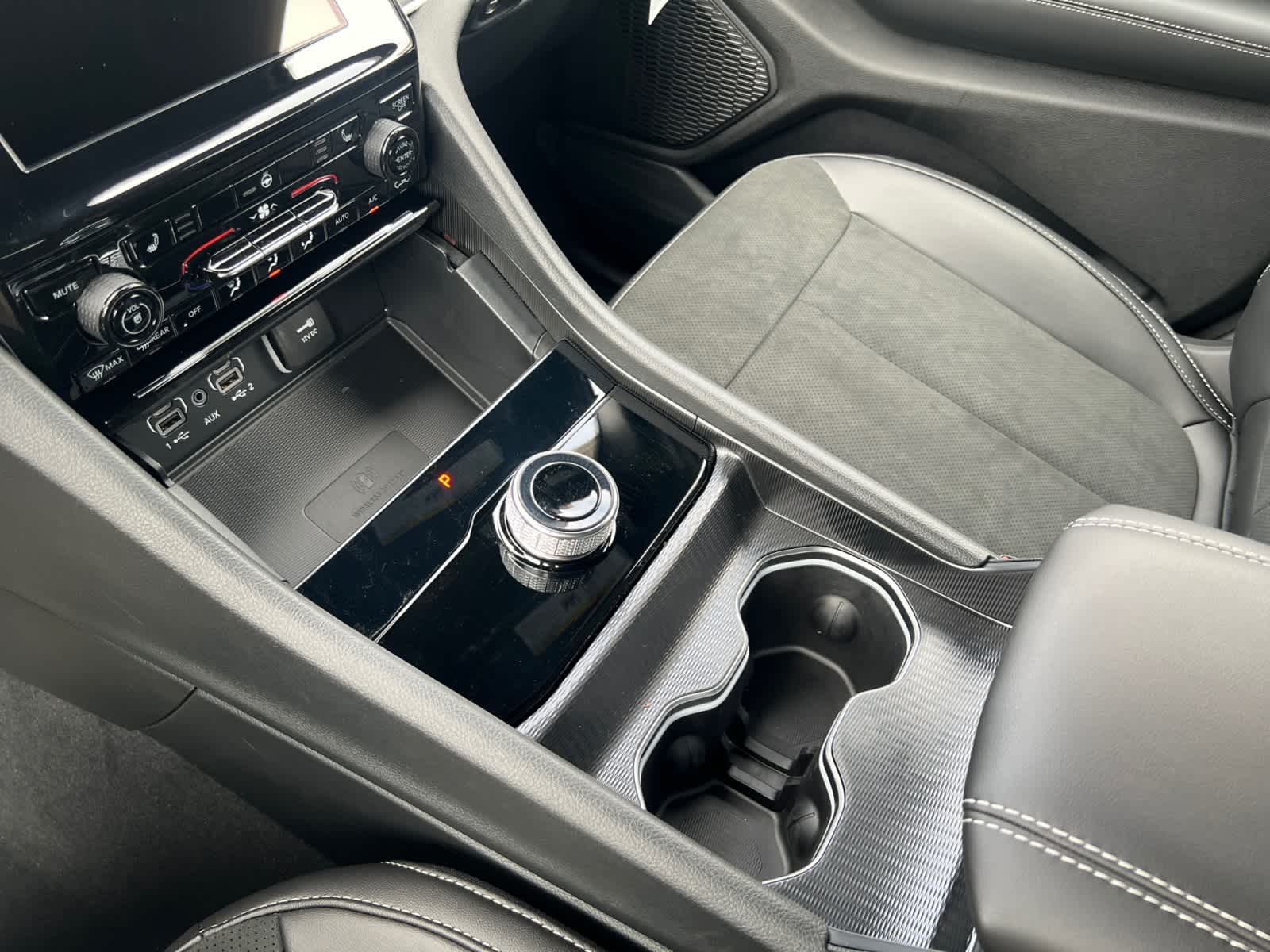 new 2025 Jeep Grand Cherokee car, priced at $44,275