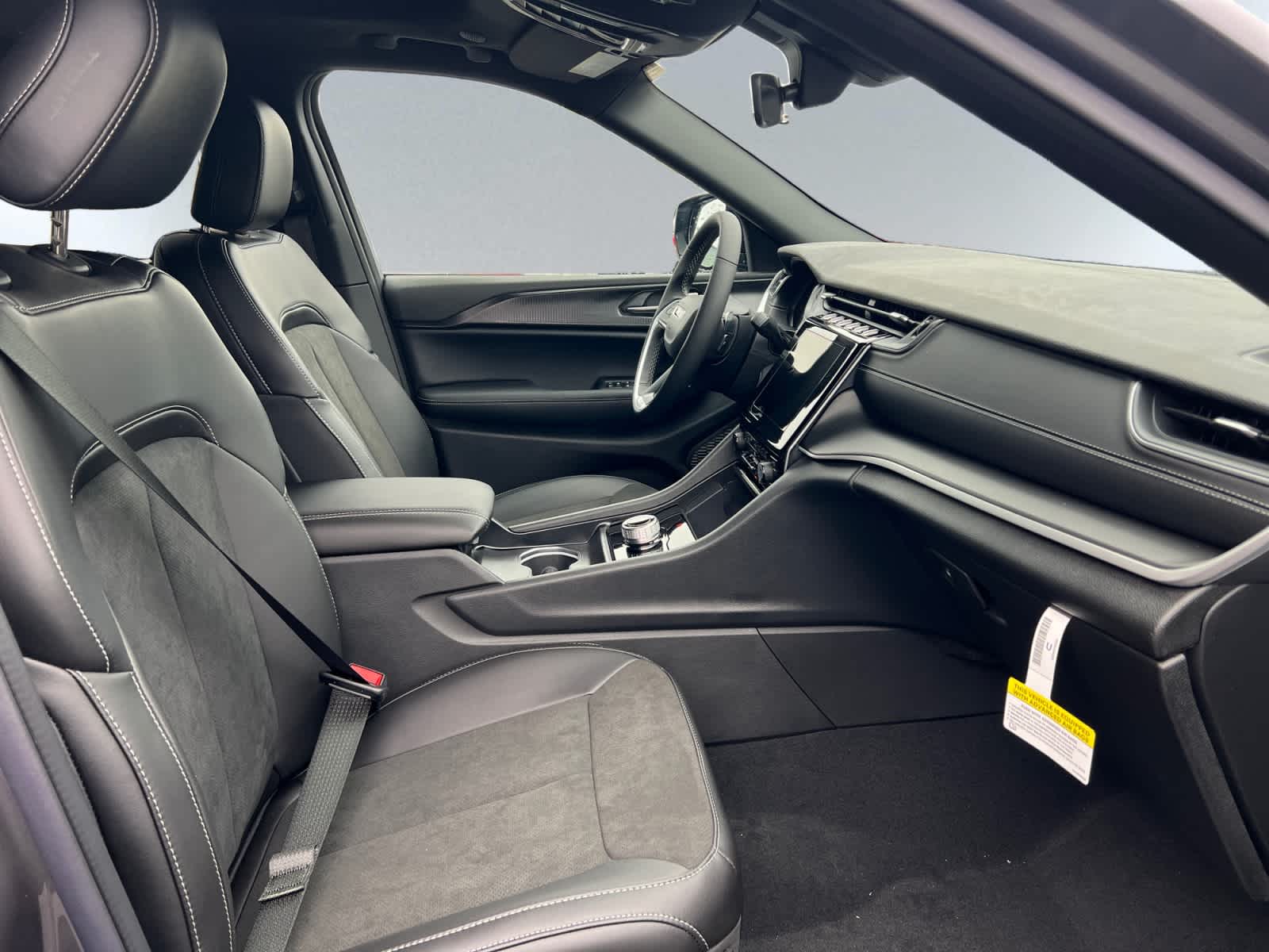 new 2025 Jeep Grand Cherokee car, priced at $42,630