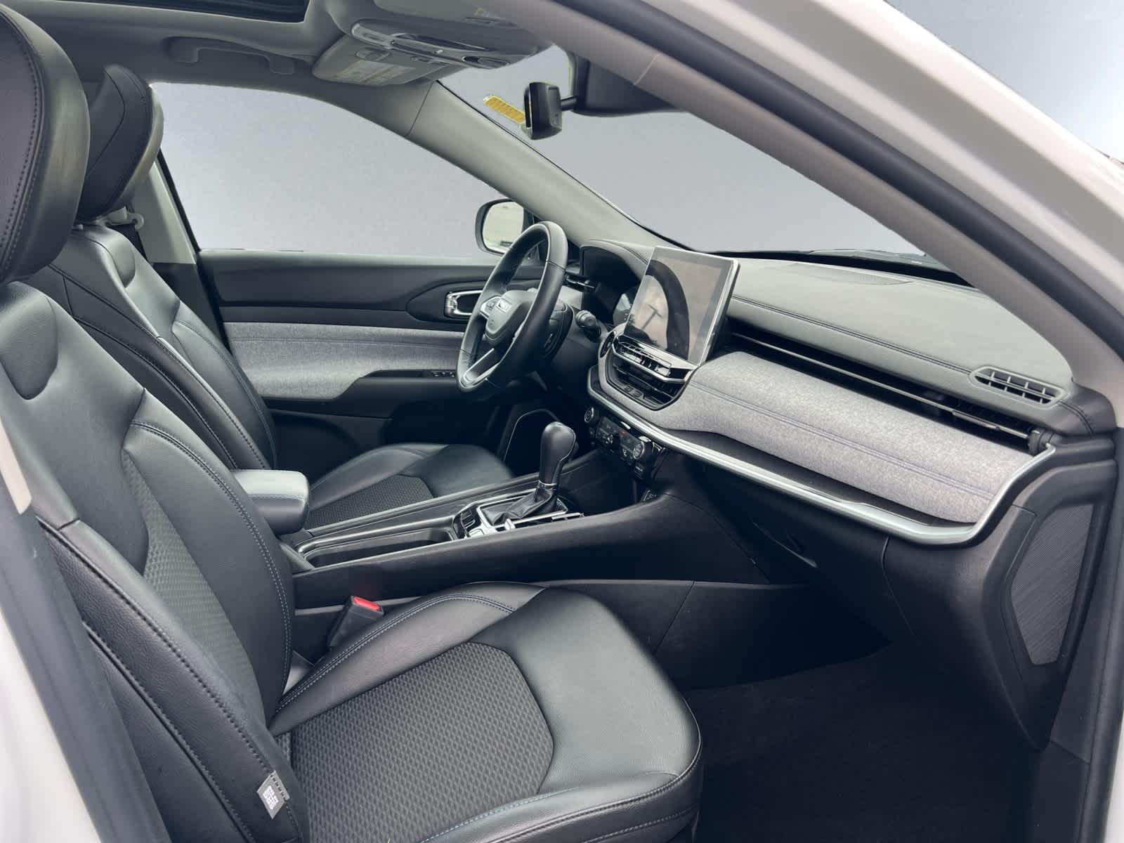 used 2022 Jeep Compass car, priced at $23,998