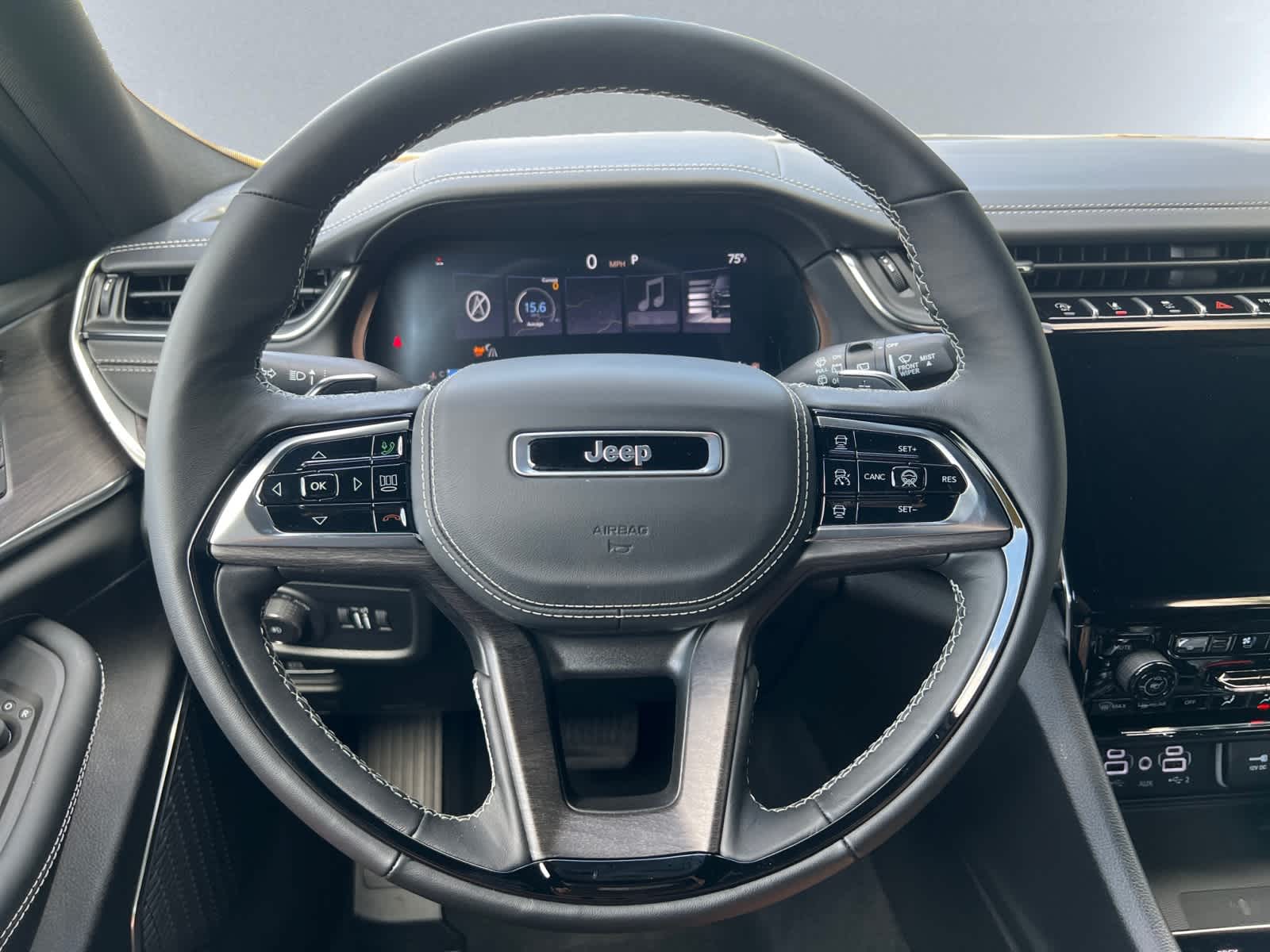 new 2025 Jeep Grand Cherokee car, priced at $63,230