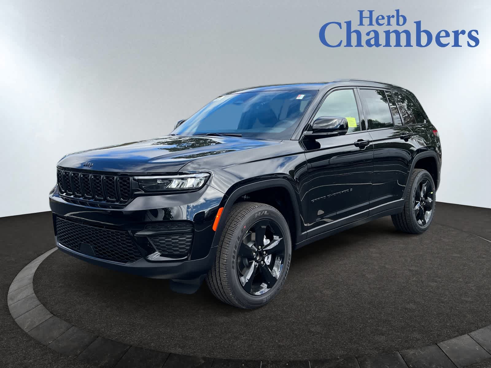 new 2025 Jeep Grand Cherokee car, priced at $44,275