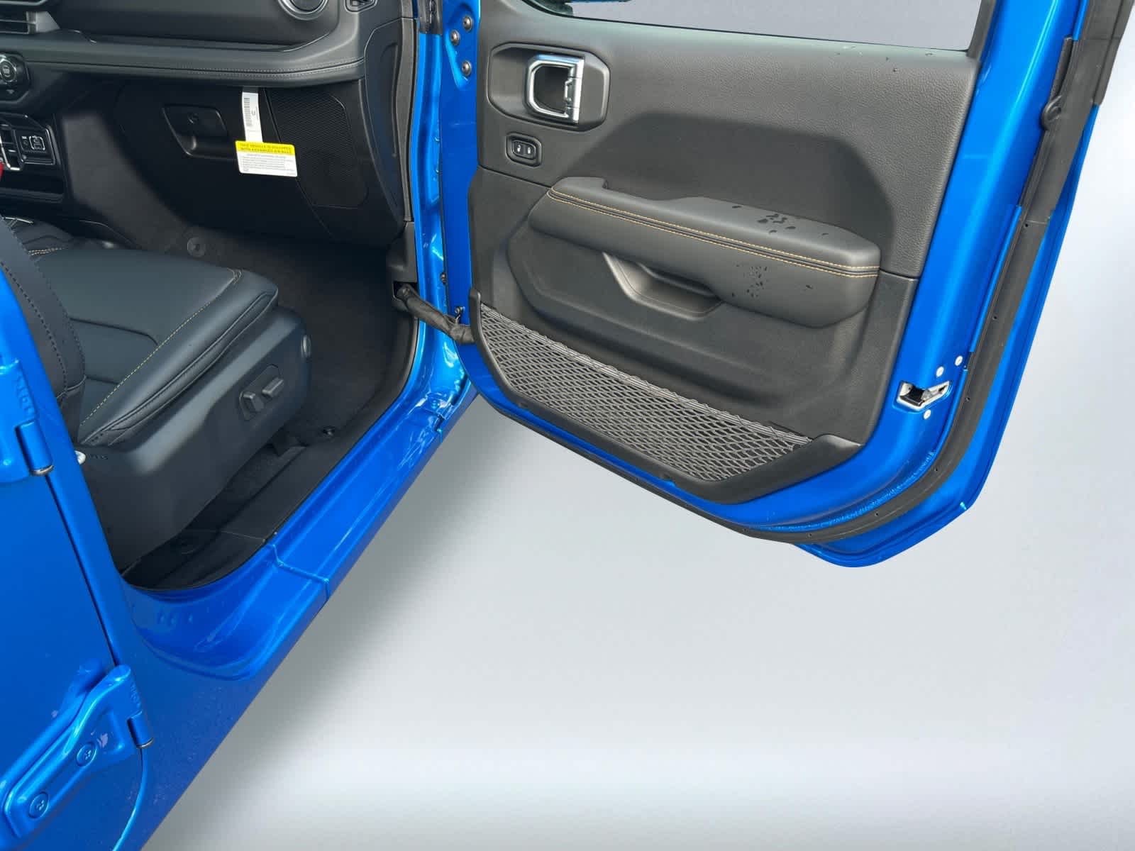 new 2025 Jeep Gladiator car, priced at $55,925