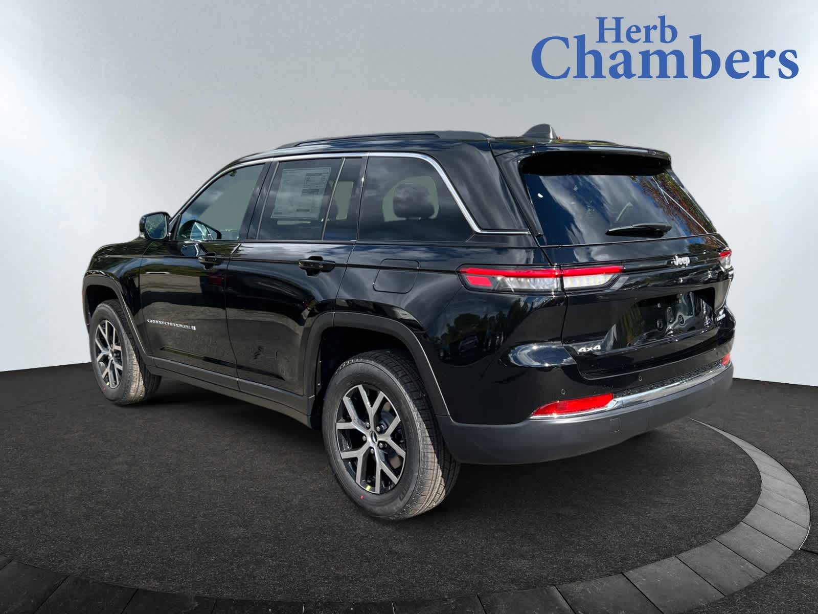 new 2025 Jeep Grand Cherokee car, priced at $46,905