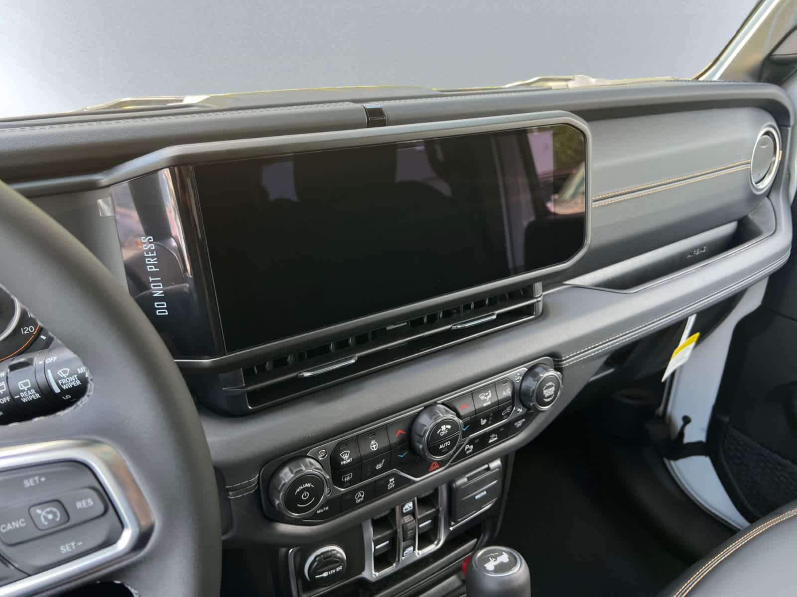 new 2025 Jeep Wrangler car, priced at $56,620