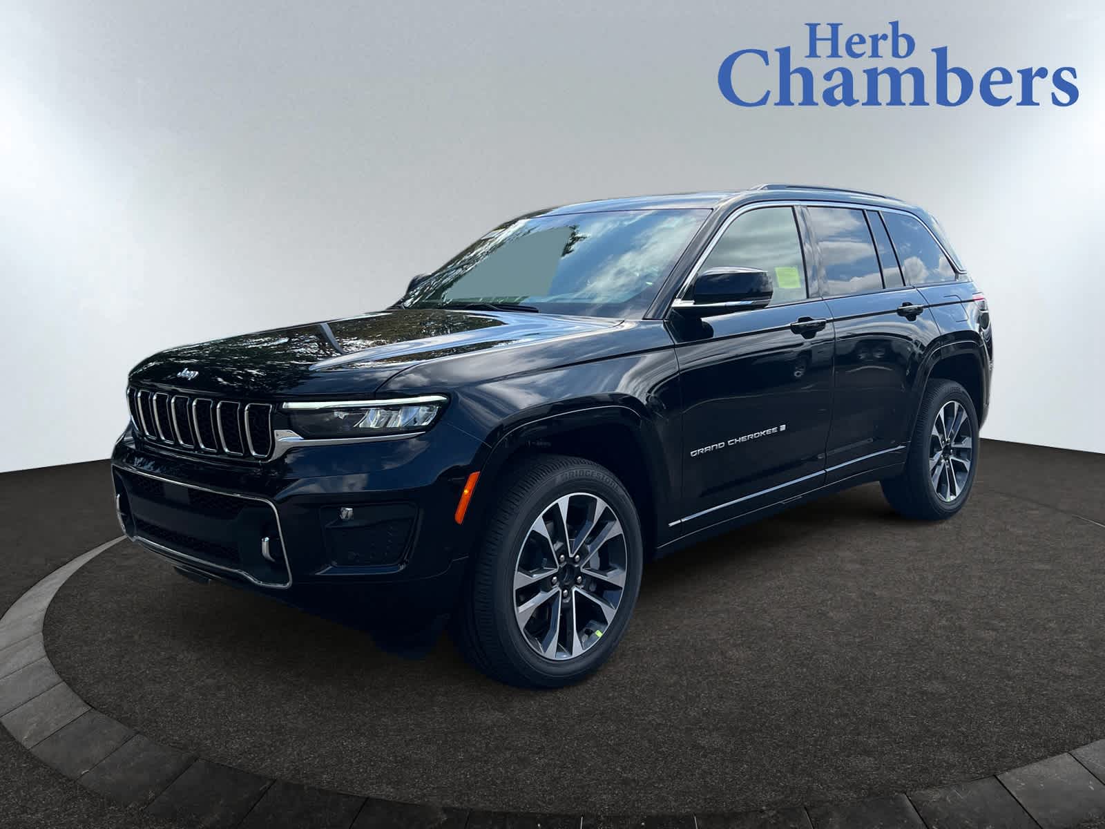 new 2025 Jeep Grand Cherokee car, priced at $65,125