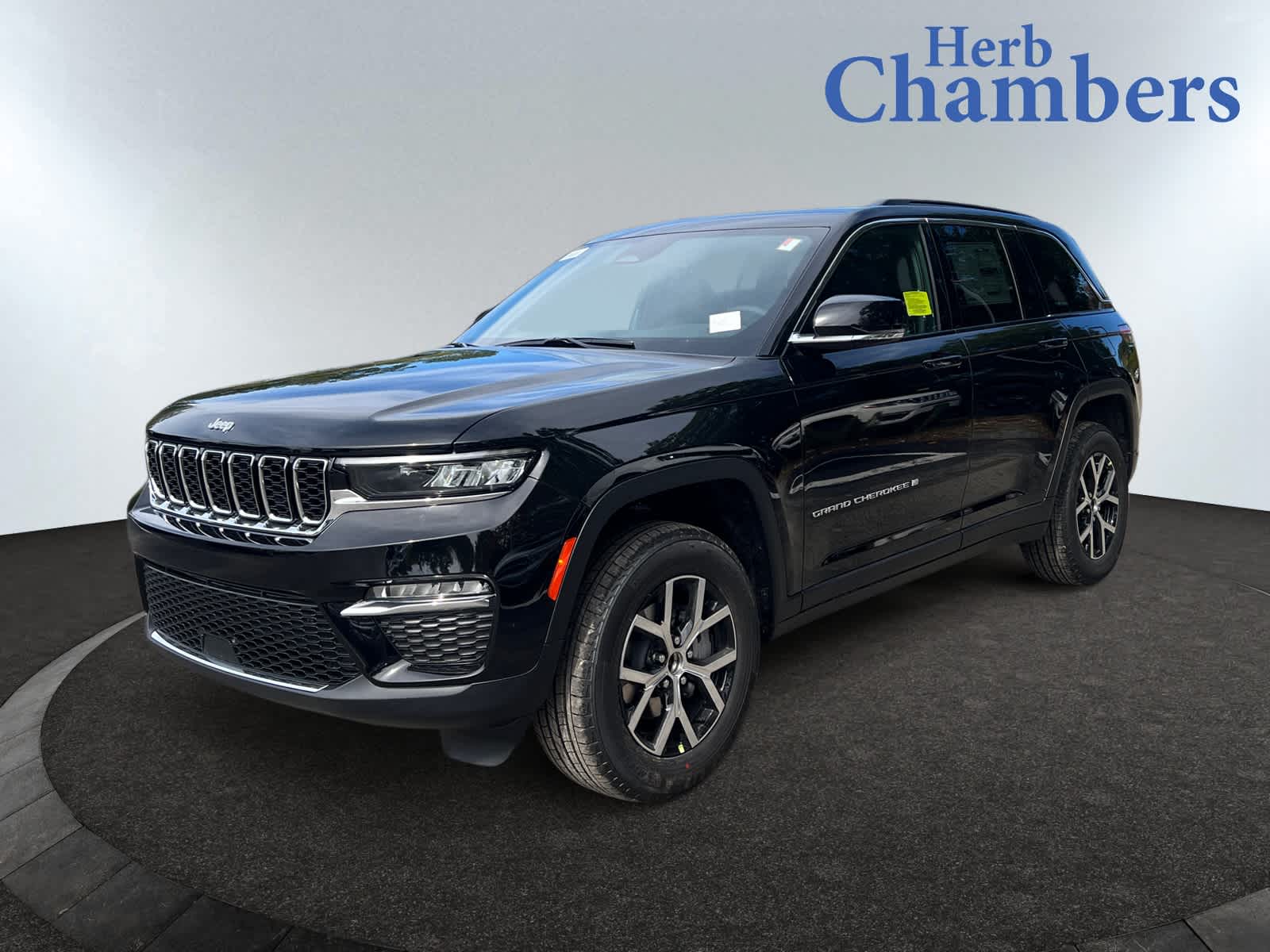new 2025 Jeep Grand Cherokee car, priced at $46,905
