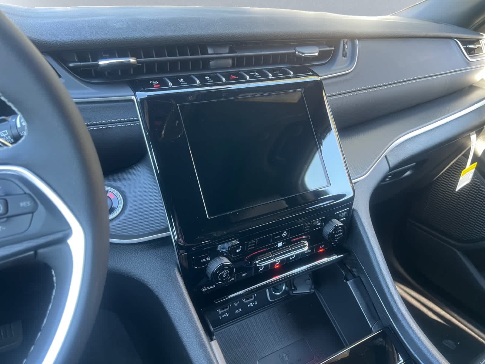 new 2025 Jeep Grand Cherokee car, priced at $42,630