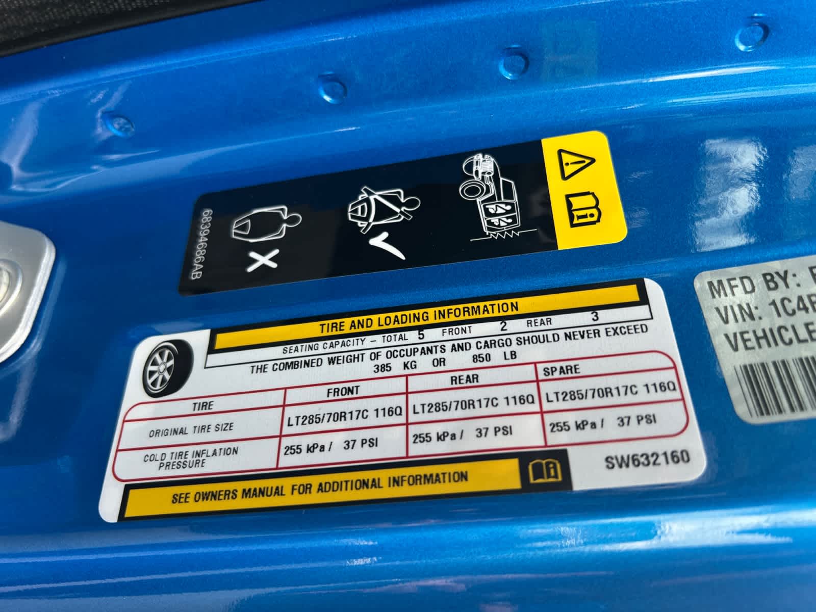 new 2025 Jeep Wrangler car, priced at $53,870