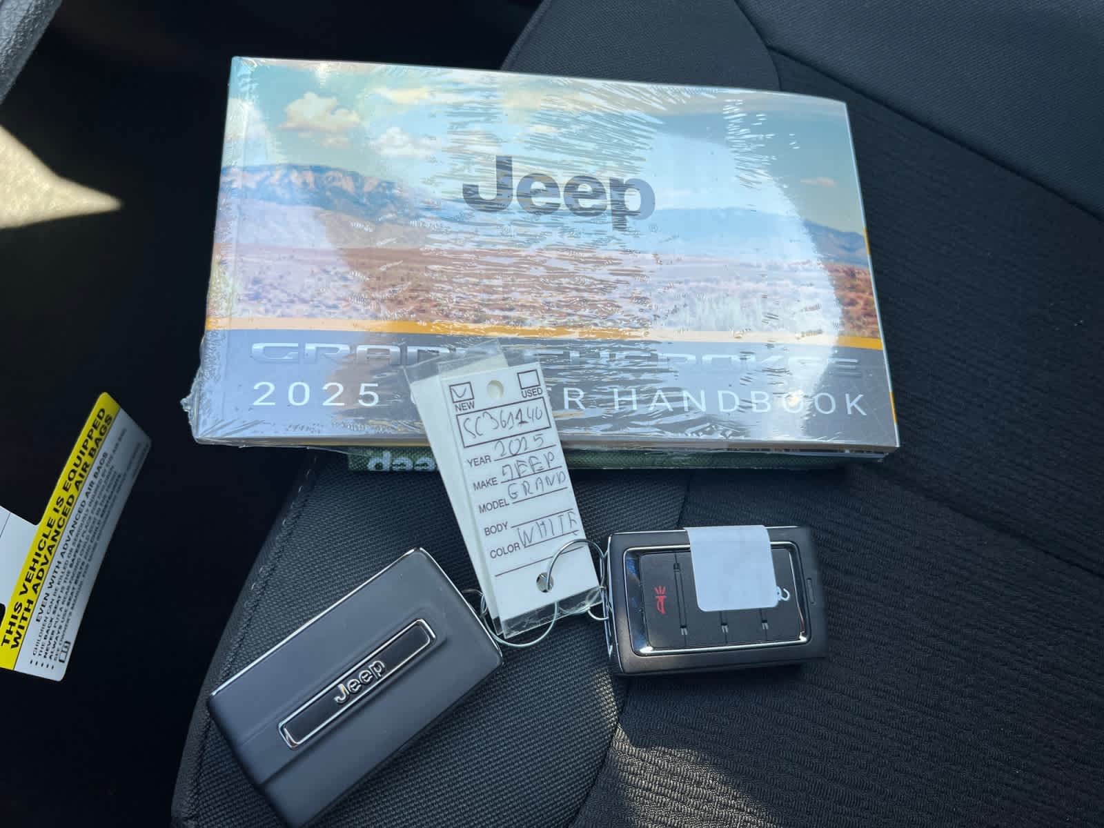 new 2025 Jeep Grand Cherokee car, priced at $37,680