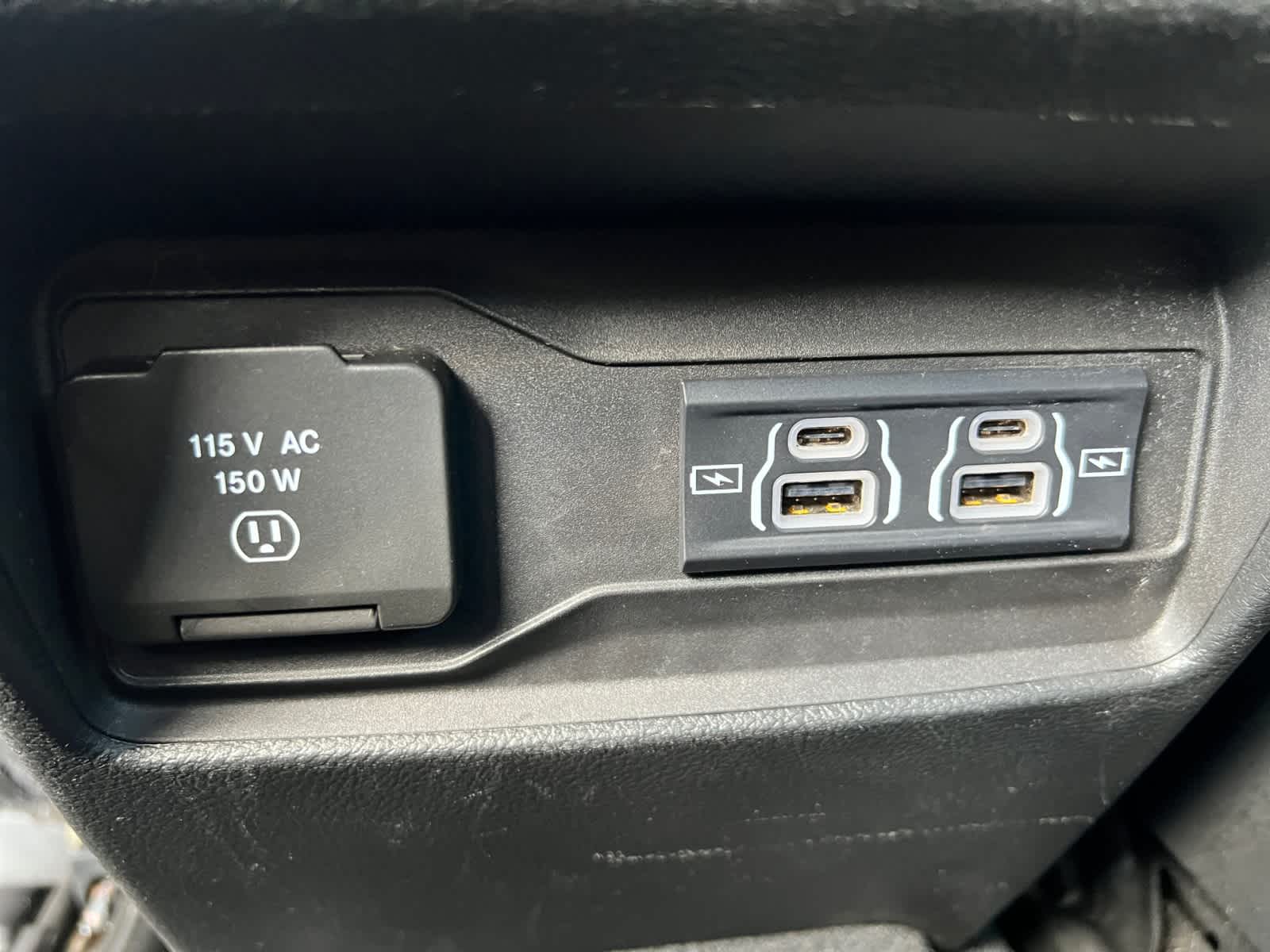 used 2024 Jeep Grand Cherokee L car, priced at $33,097