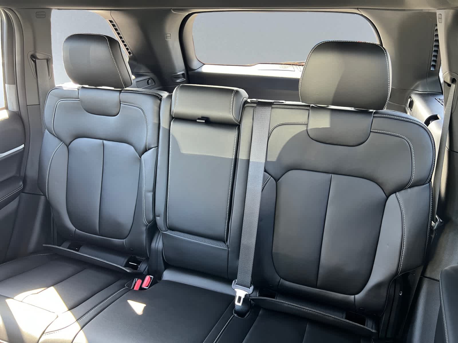 new 2025 Jeep Grand Cherokee car, priced at $45,910