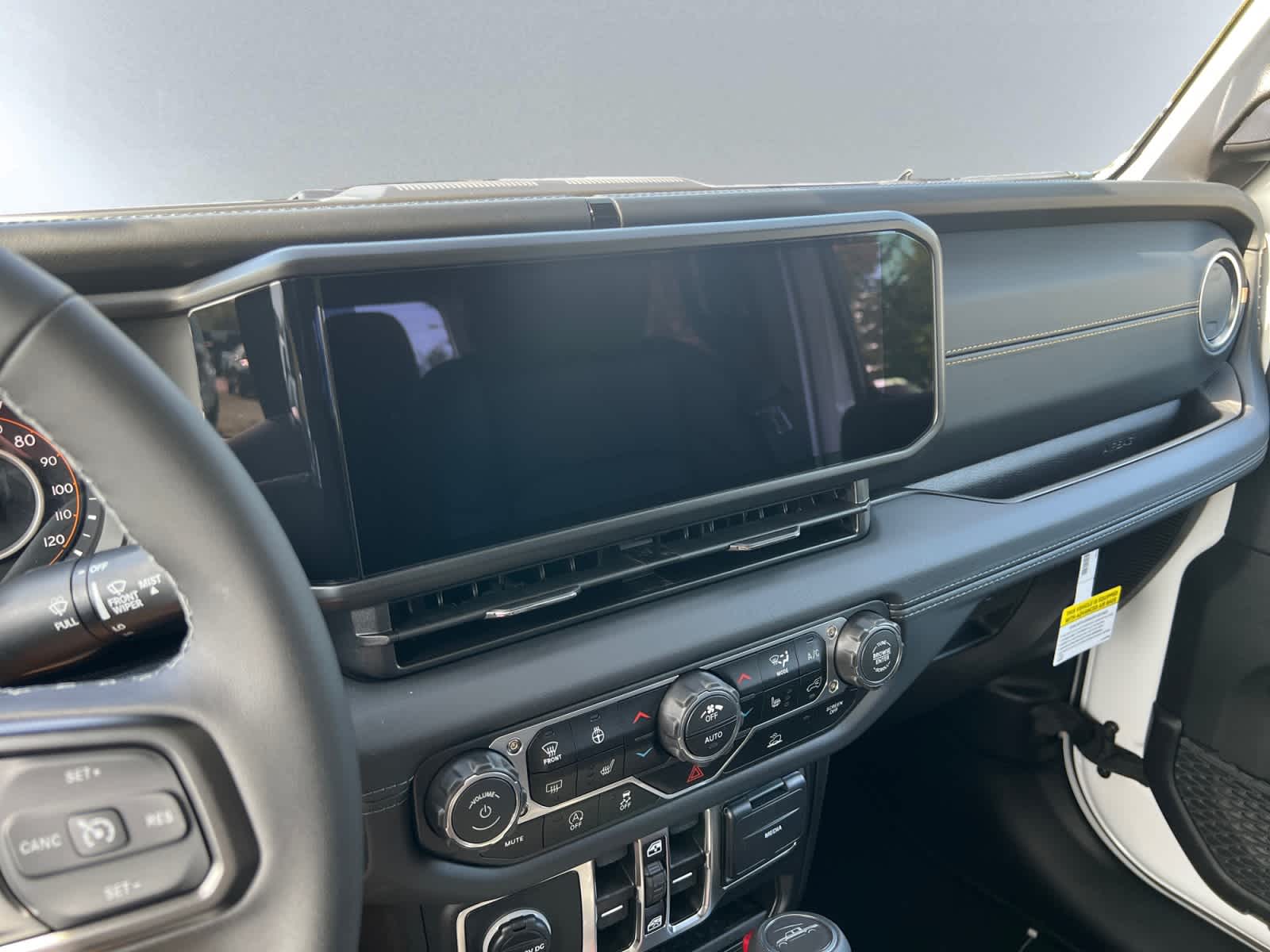 new 2025 Jeep Gladiator car, priced at $46,155