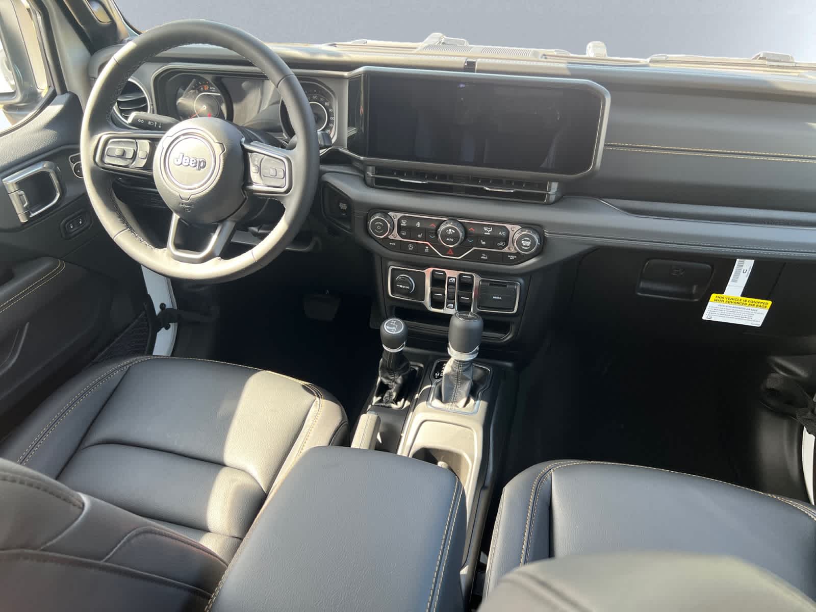 new 2025 Jeep Gladiator car, priced at $46,155