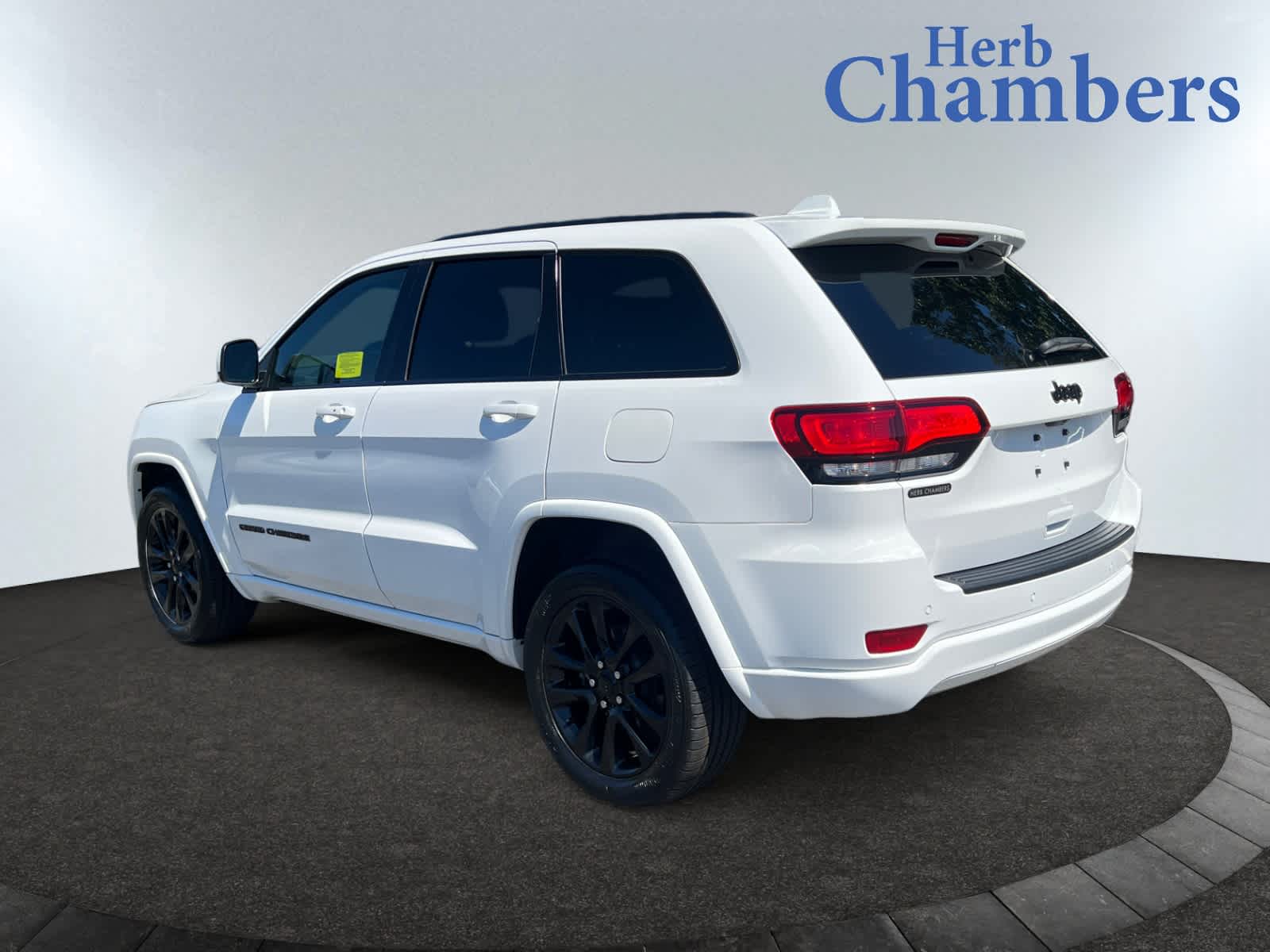 used 2021 Jeep Grand Cherokee car, priced at $20,497