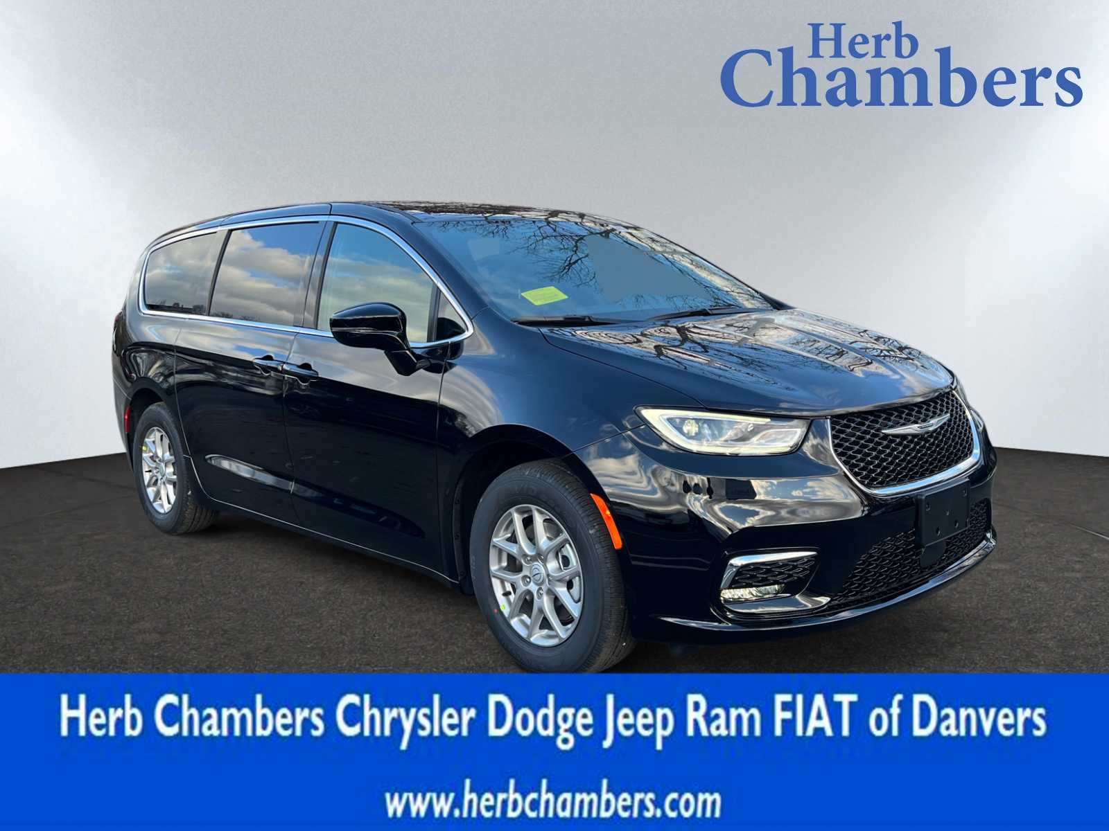 new 2026 Chrysler Pacifica car, priced at $46,335