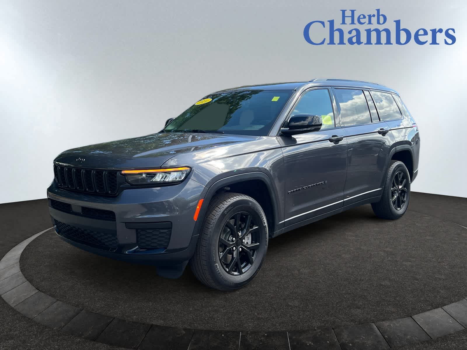 used 2024 Jeep Grand Cherokee L car, priced at $33,097