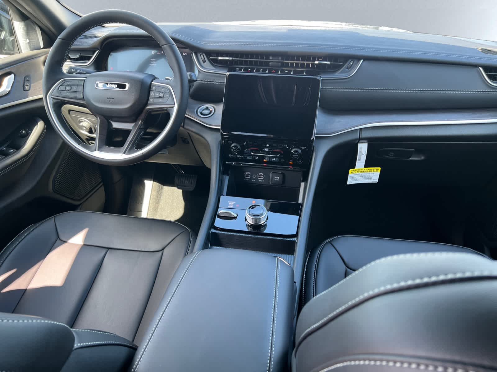 new 2025 Jeep Grand Cherokee car, priced at $45,910