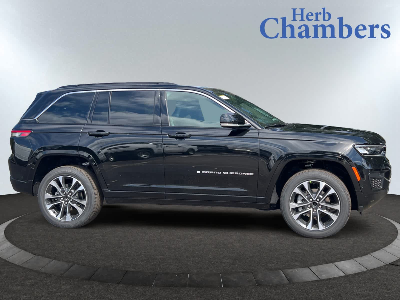 new 2025 Jeep Grand Cherokee car, priced at $65,125