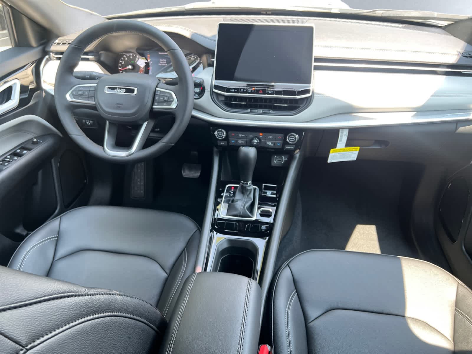 new 2025 Jeep Compass car, priced at $33,390